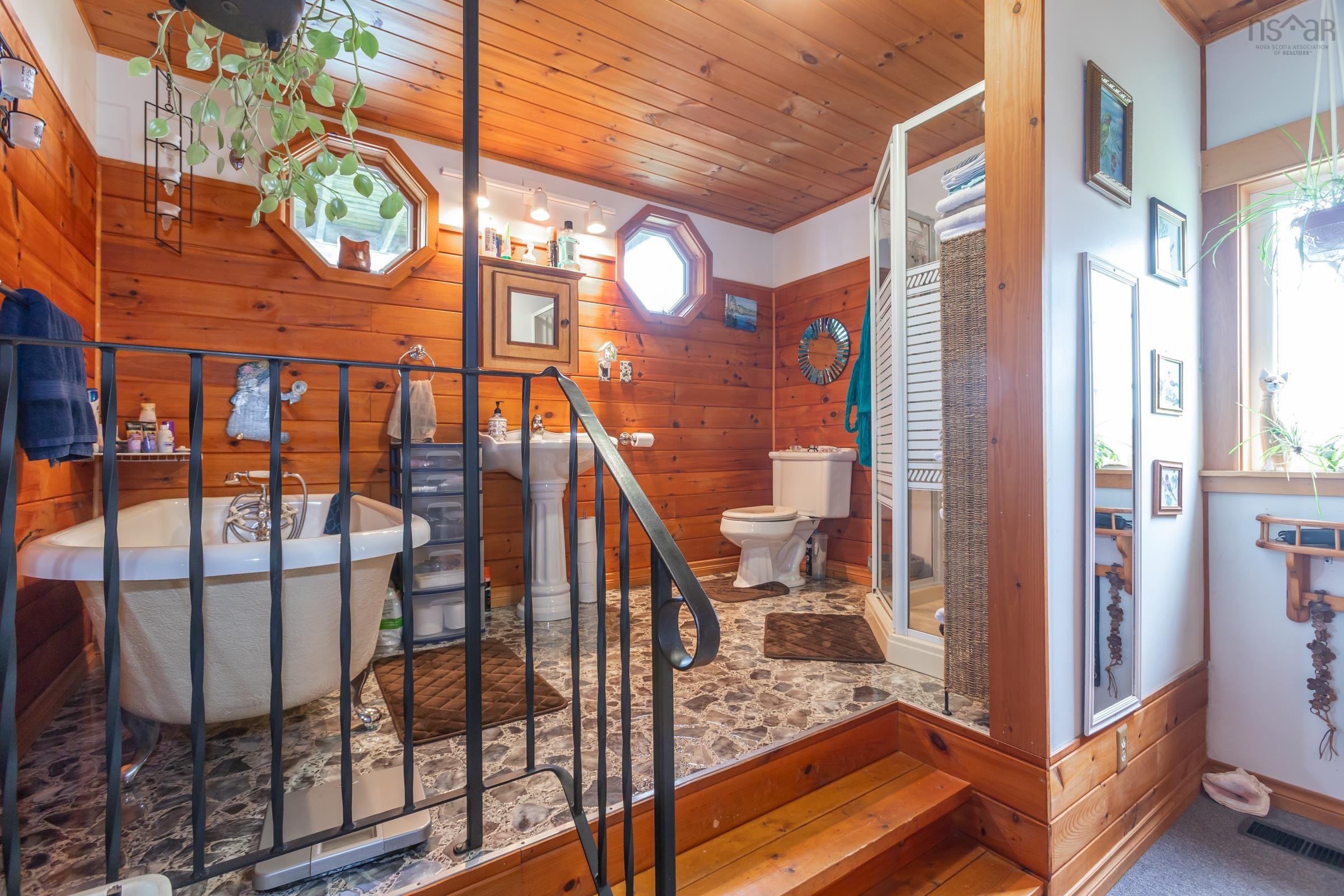 $469,500.00: 2026 221 Highway, Weltons Corner