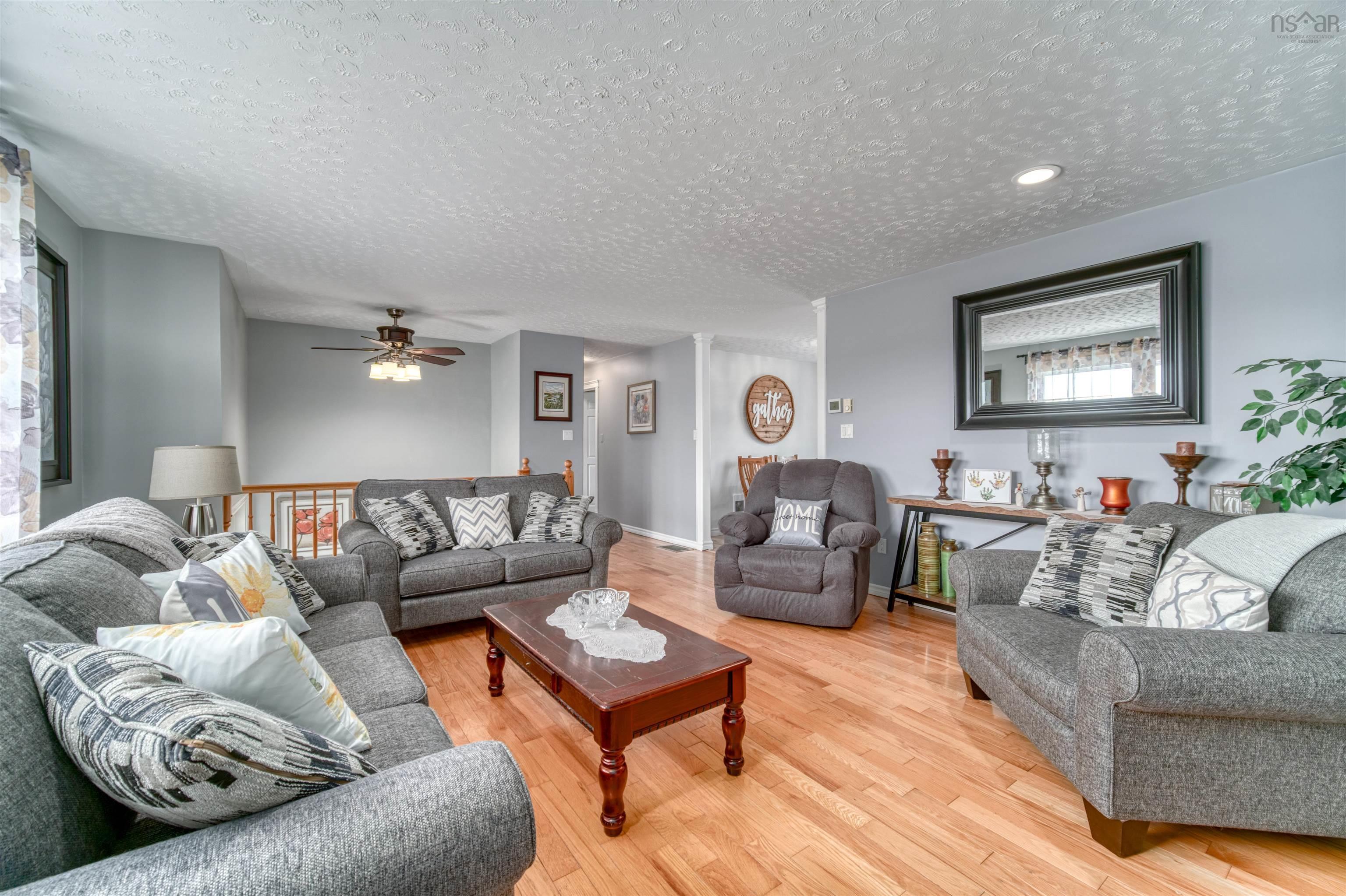 $555,900.00: 91 Lakewood Drive, Brooklyn