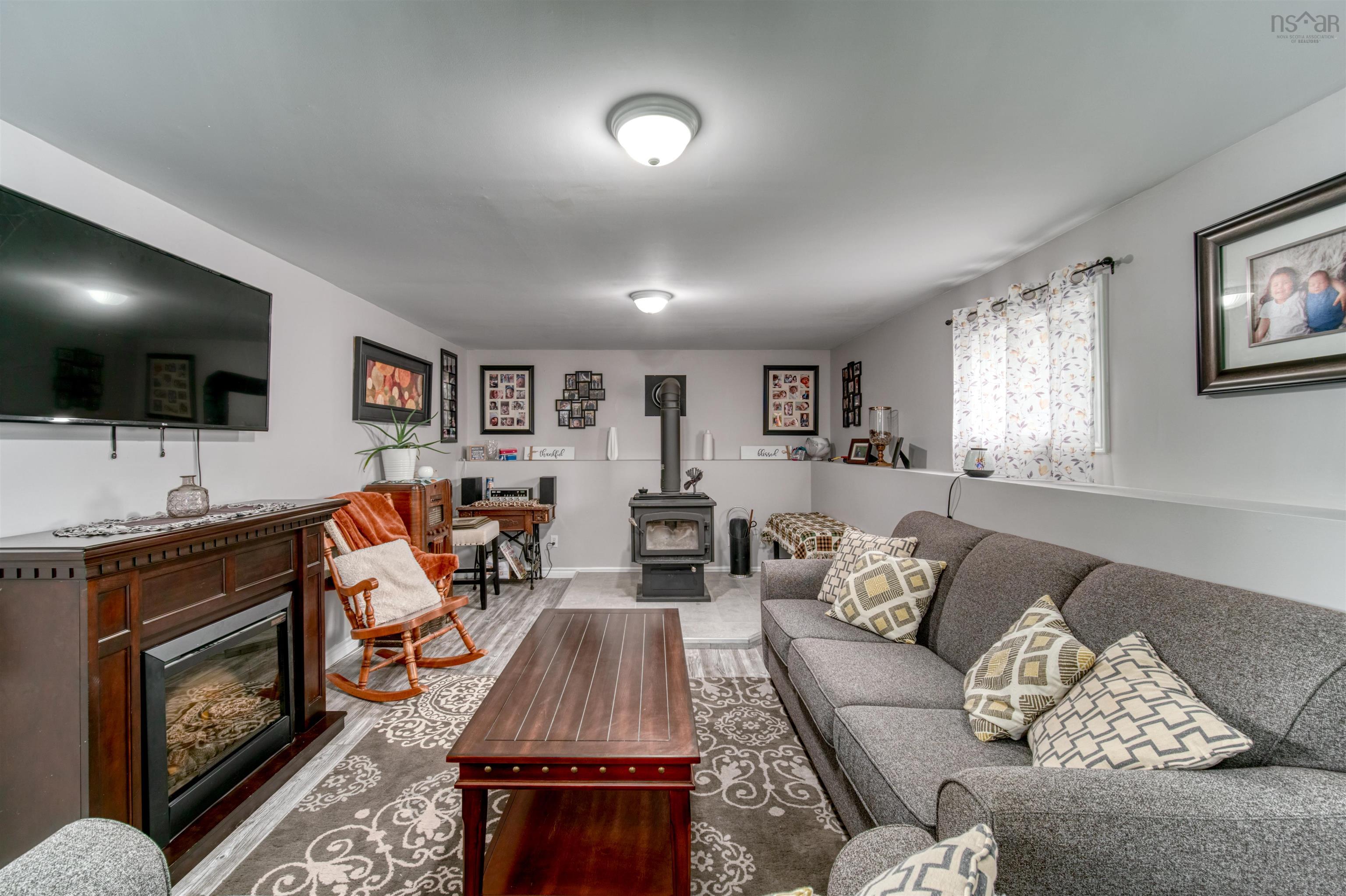 $555,900.00: 91 Lakewood Drive, Brooklyn