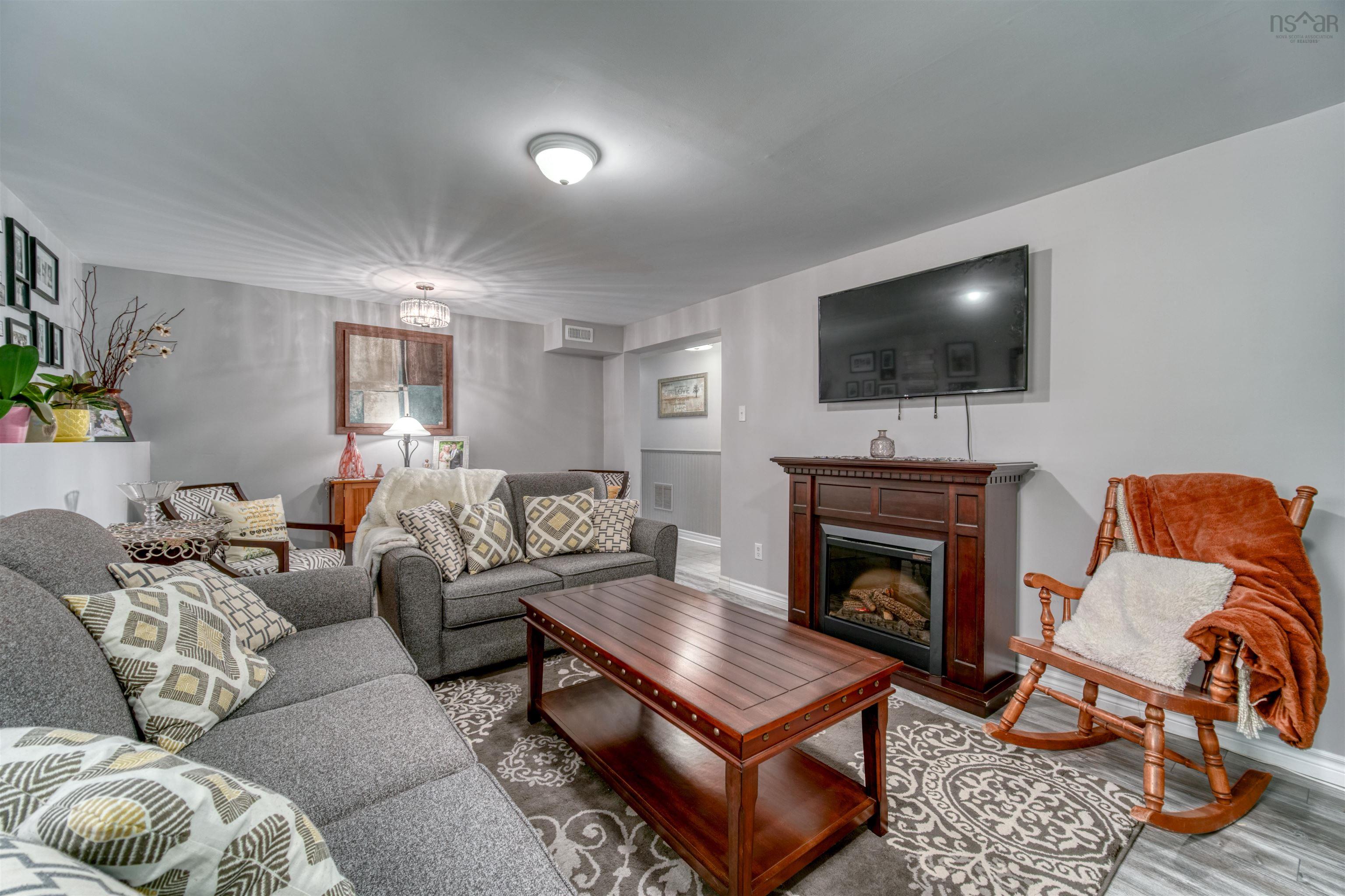 $555,900.00: 91 Lakewood Drive, Brooklyn