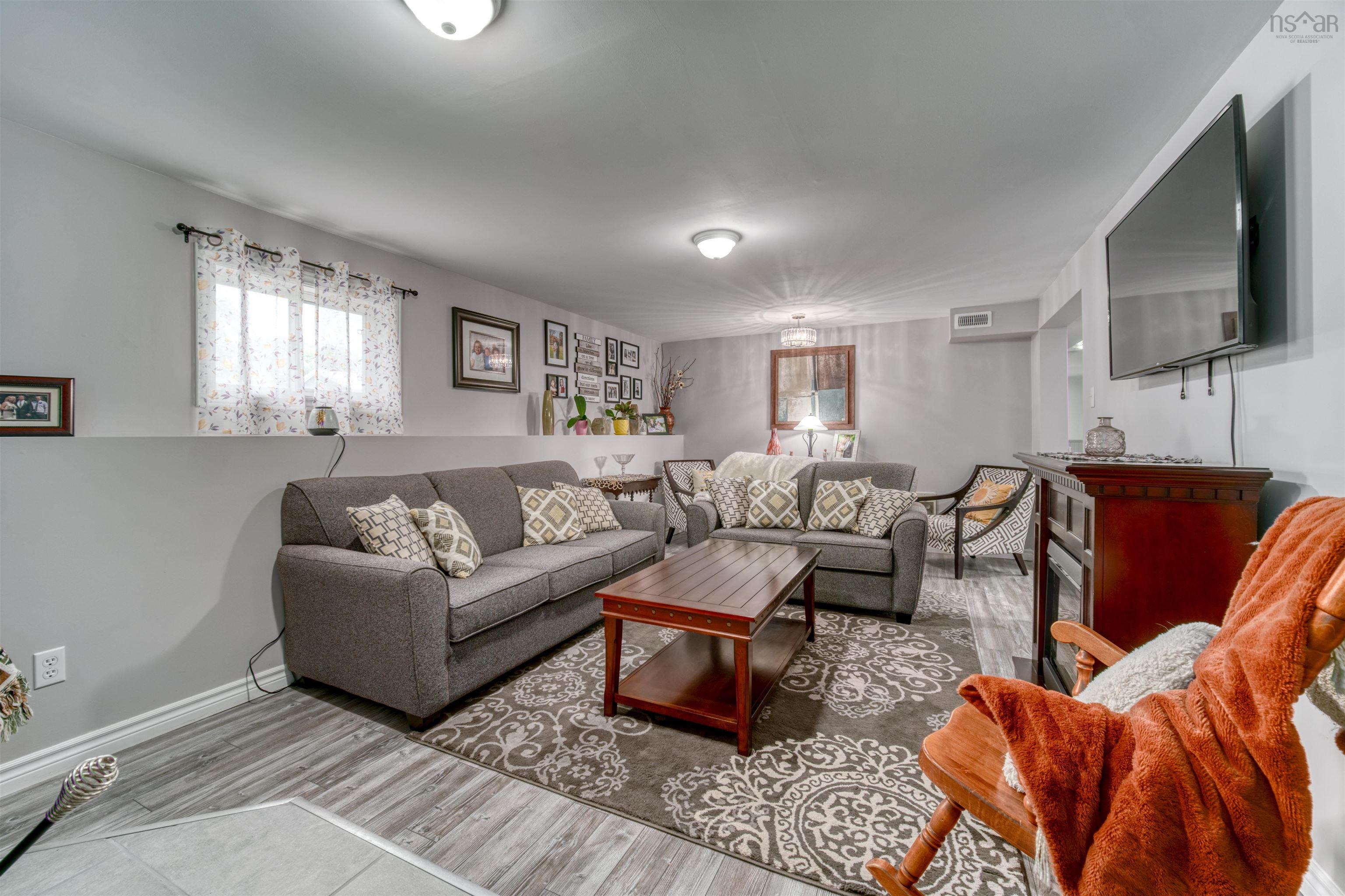 $555,900.00: 91 Lakewood Drive, Brooklyn