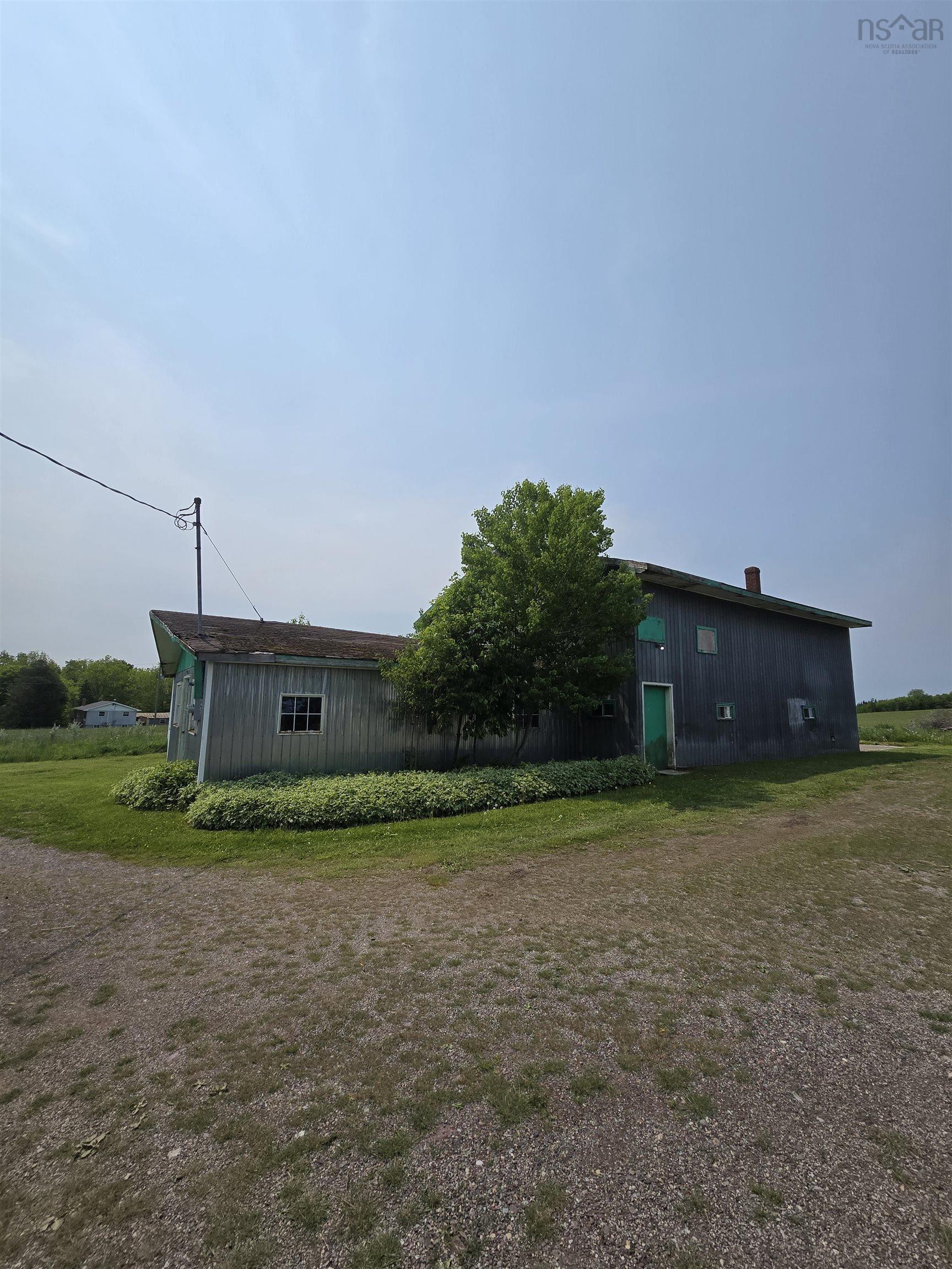 $499,000.00: 4105 Hwy 316, St Andrew