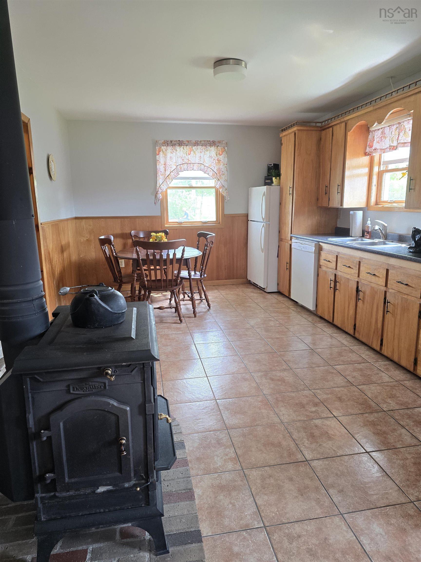 $499,000.00: 4105 Hwy 316, St Andrew