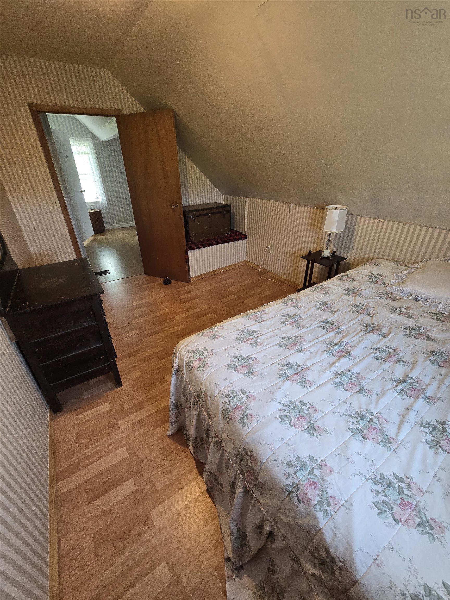 $499,000.00: 4105 Hwy 316, St Andrew