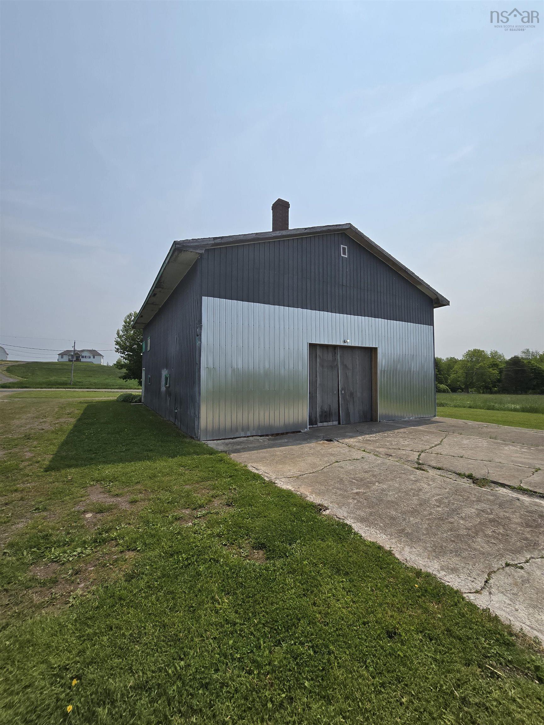 $499,000.00: 4105 Hwy 316, St Andrew