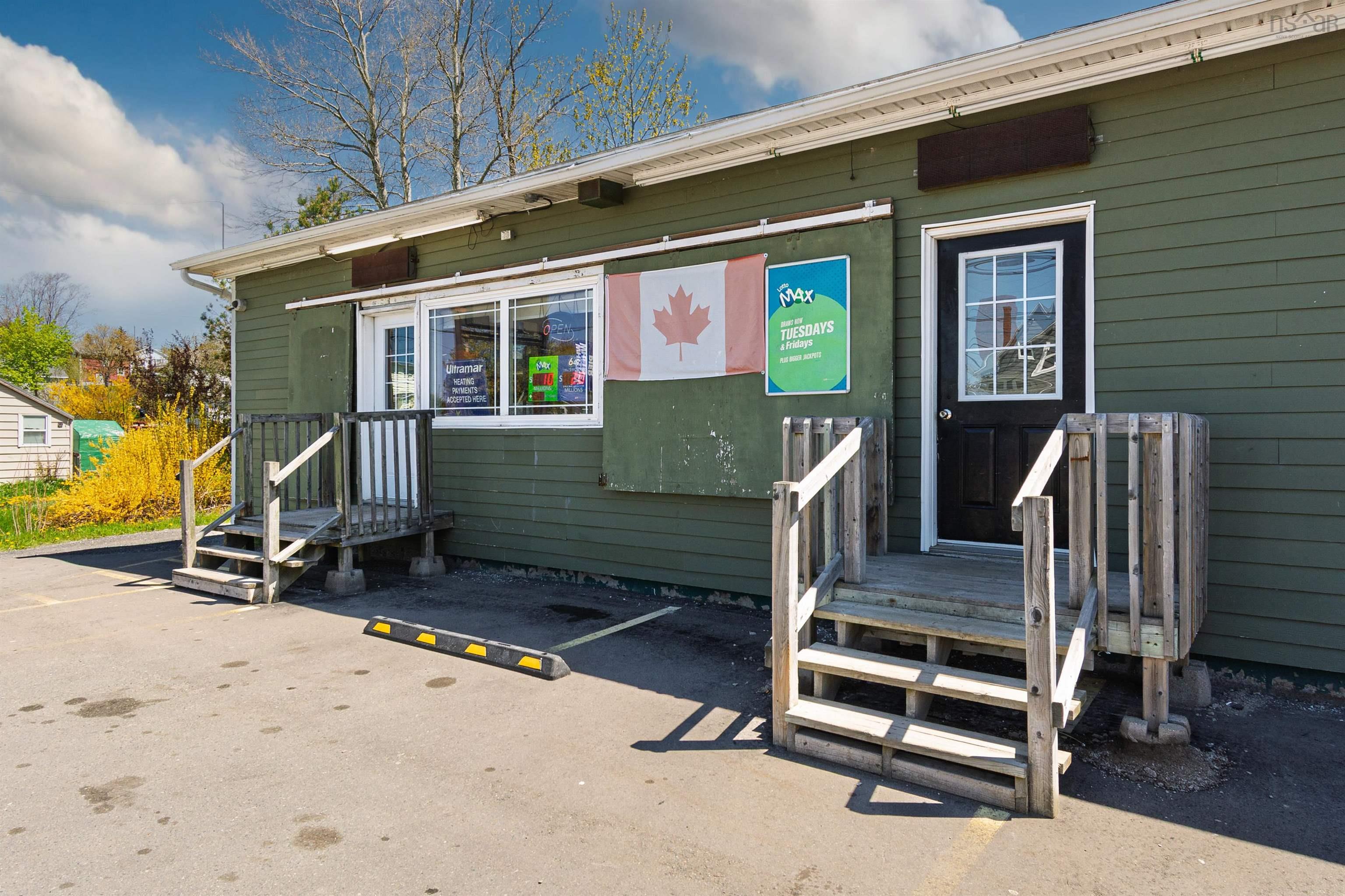 $349,999.00: 1370 Victoria Road, Whitney Pier