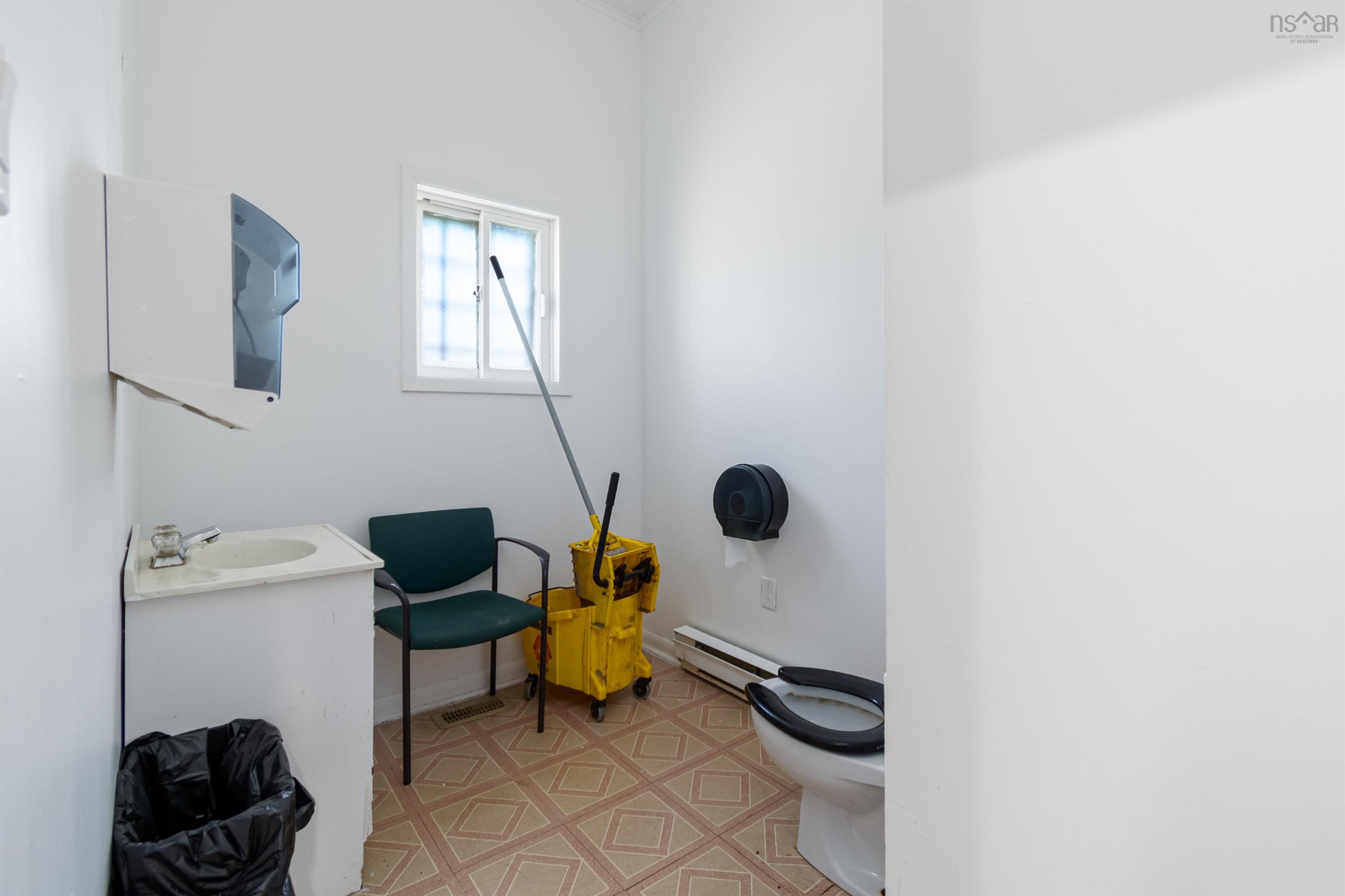 $349,999.00: 1370 Victoria Road, Whitney Pier