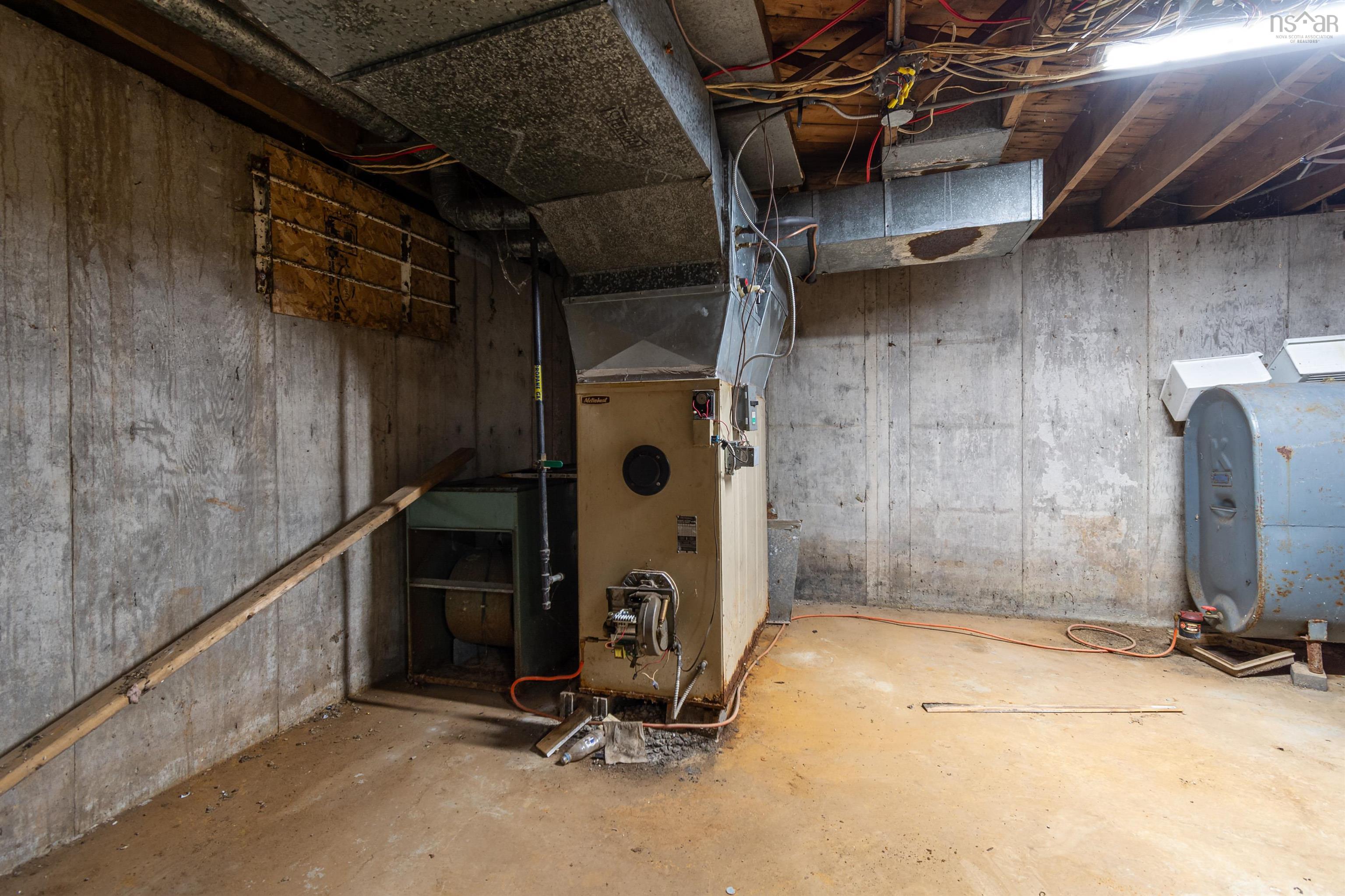 $349,999.00: 1370 Victoria Road, Whitney Pier