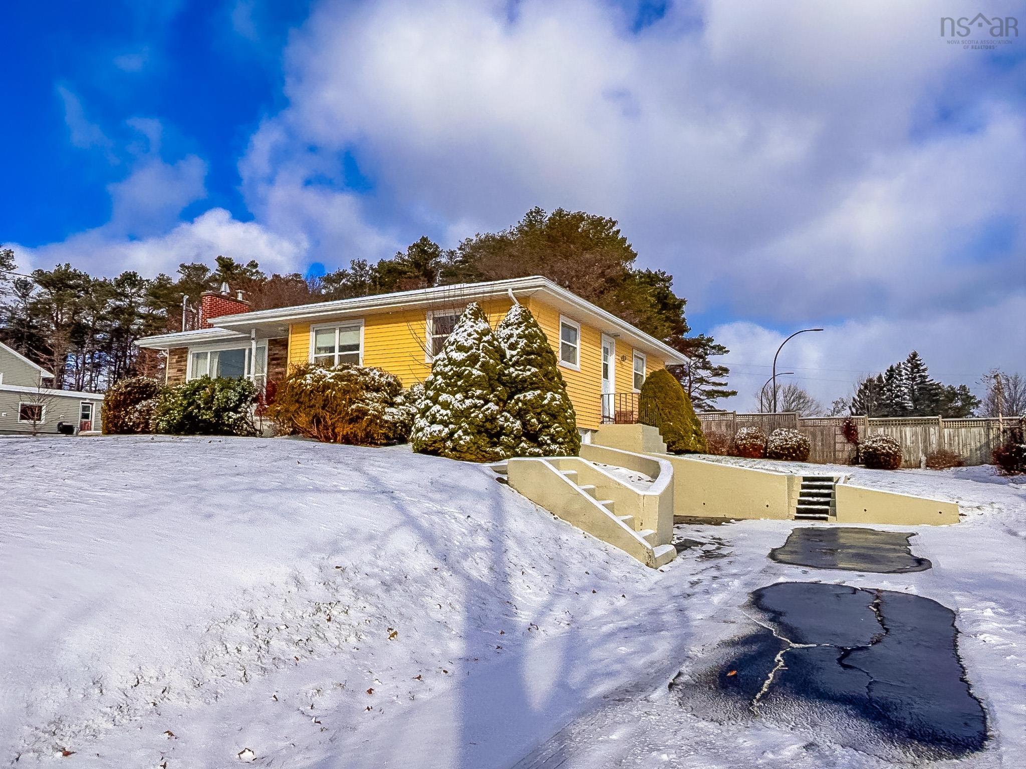 $449,000.00: 266 Green Street, Lunenburg