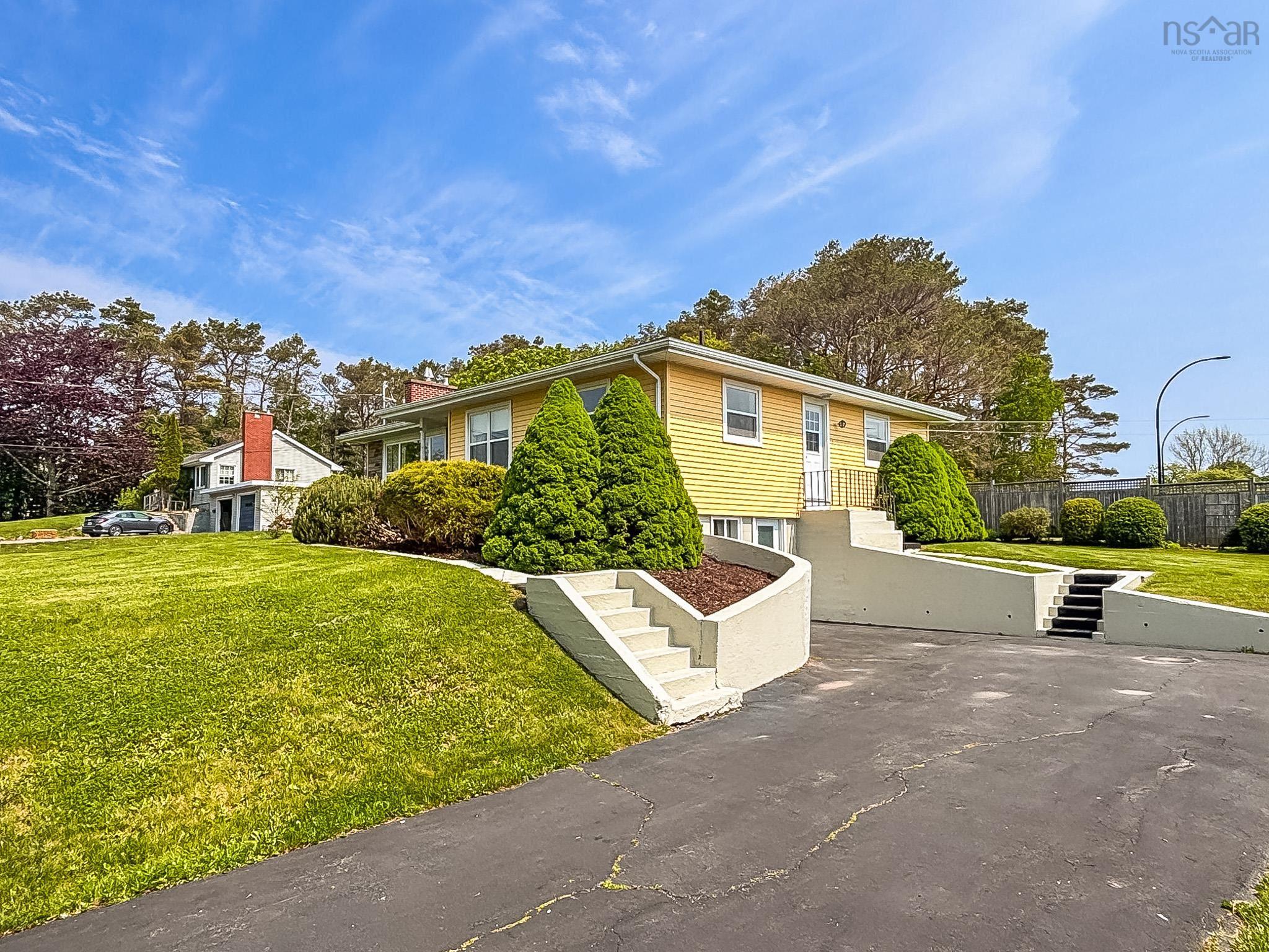 $449,000.00: 266 Green Street, Lunenburg