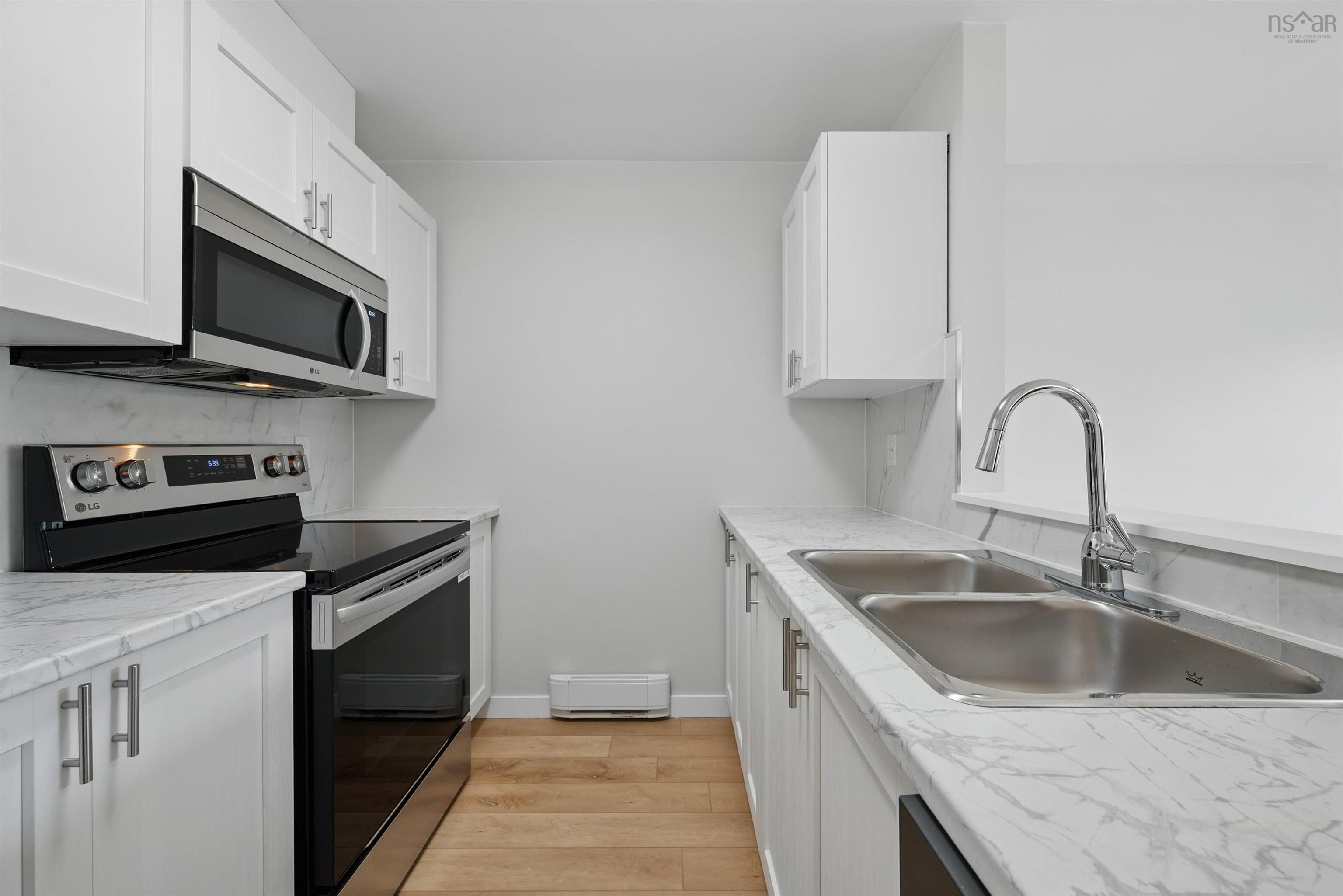 $1,499,900.00: 51 Wedgewood Avenue, Timberlea