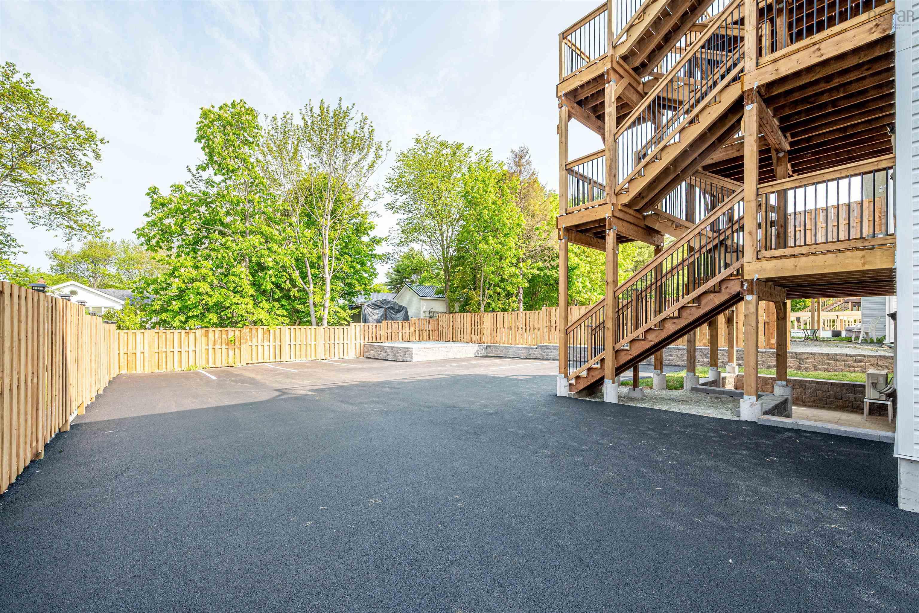 $1,499,900.00: 51 Wedgewood Avenue, Timberlea