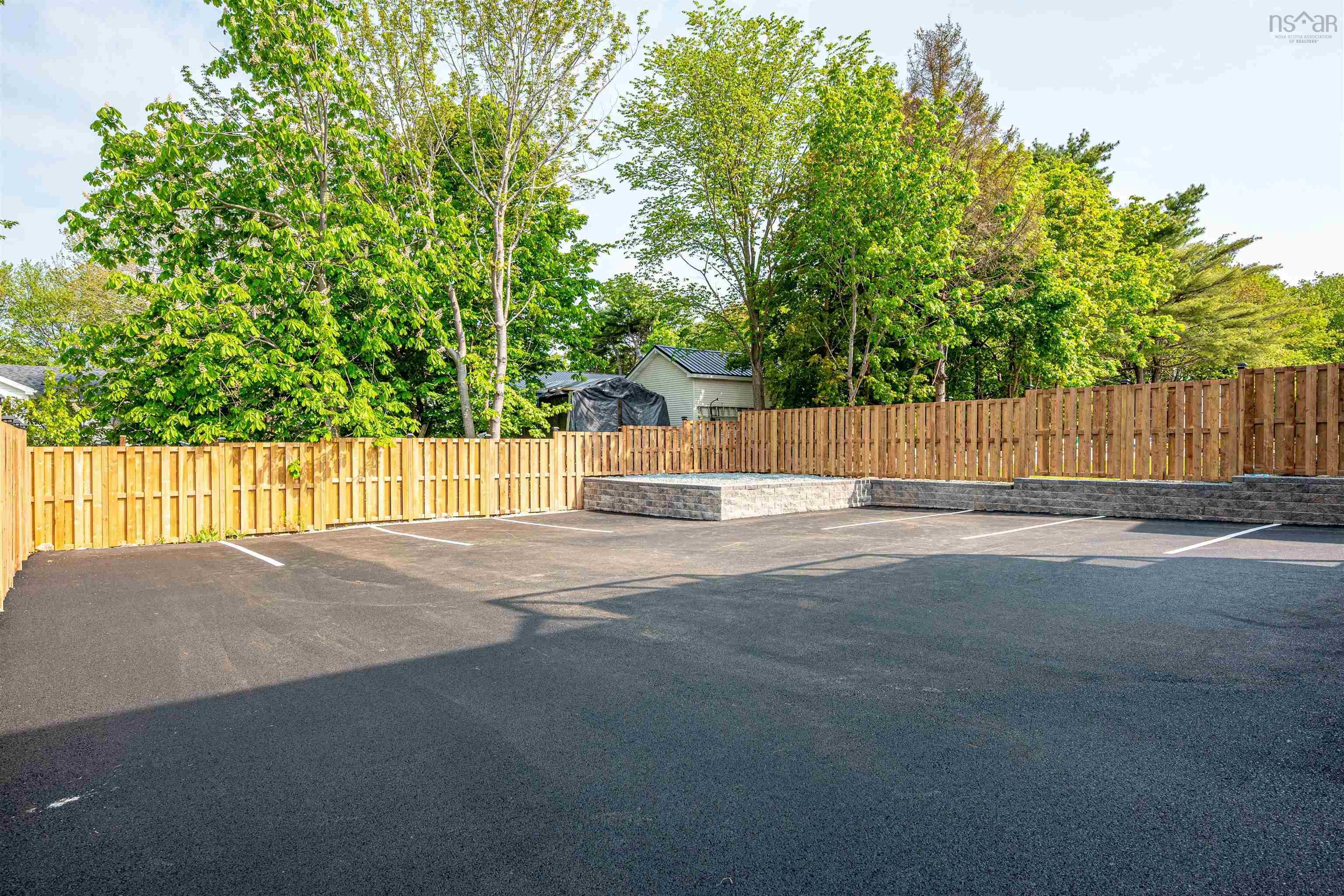 $1,499,900.00: 51 Wedgewood Avenue, Timberlea