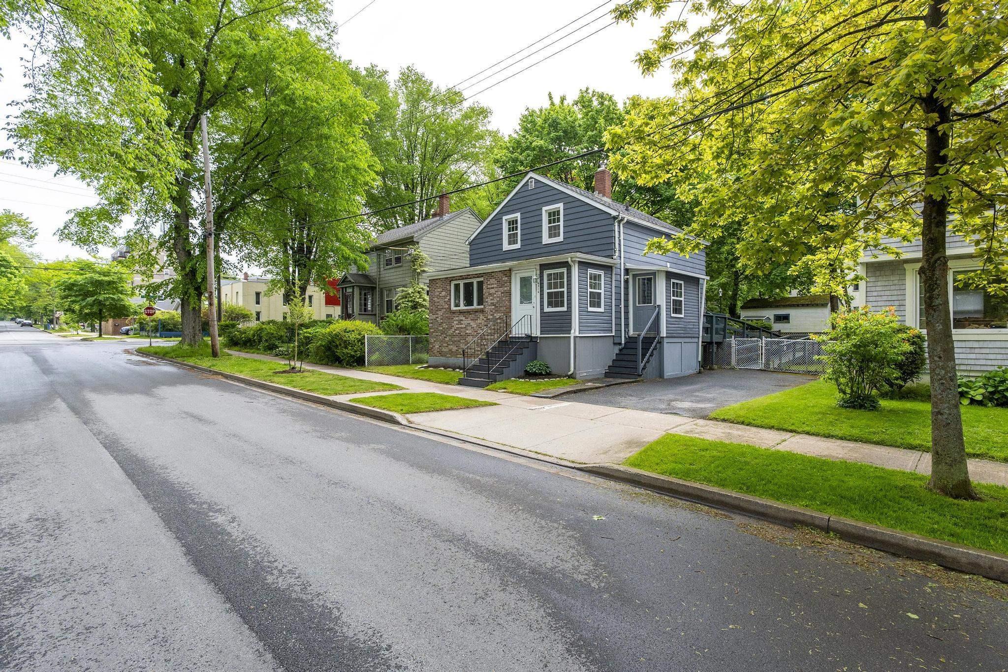 $649,900.00: 6516 Summit Street, Halifax