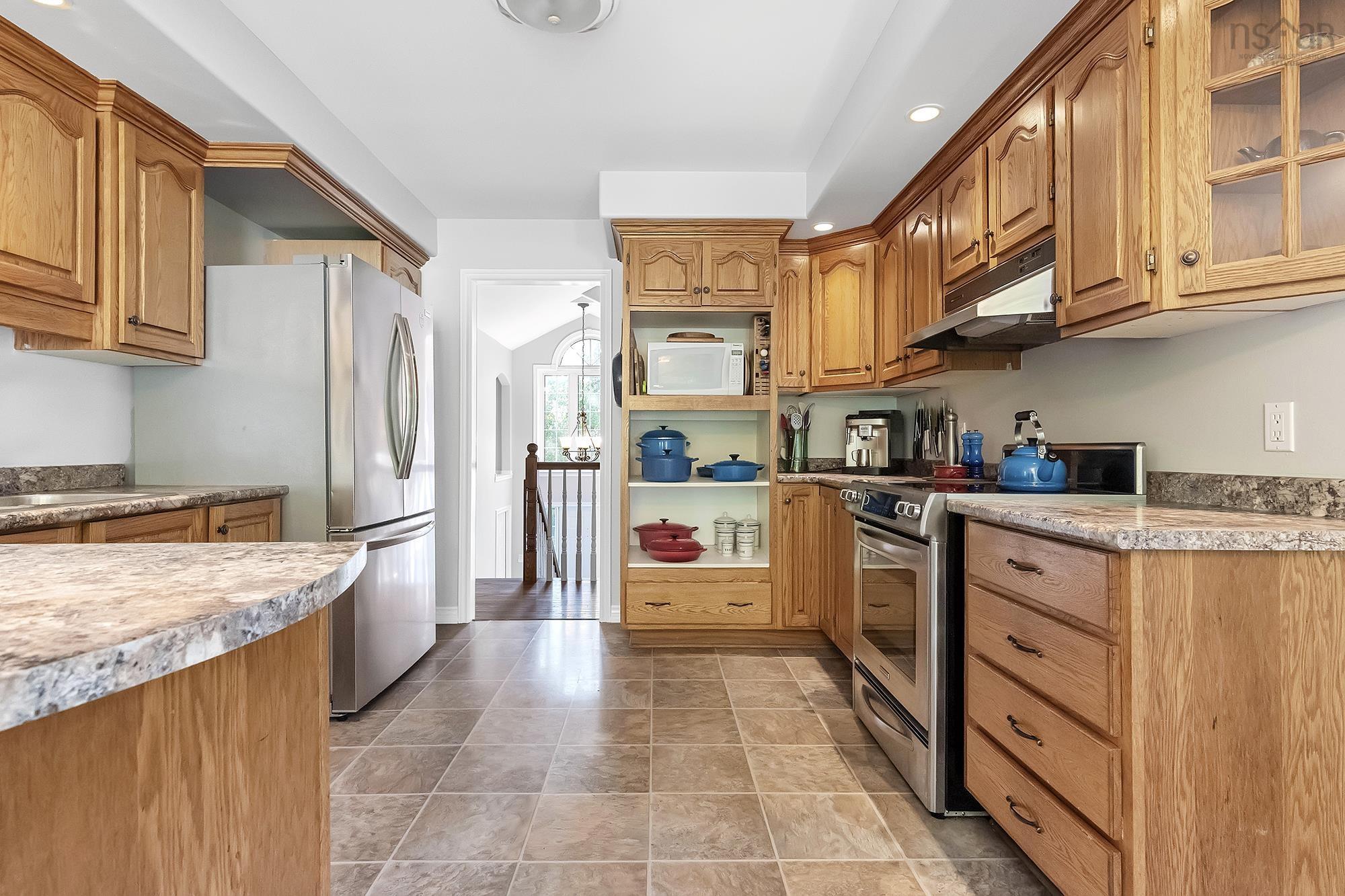 $625,000.00: 15 Brackendale Lane, Beaver Bank