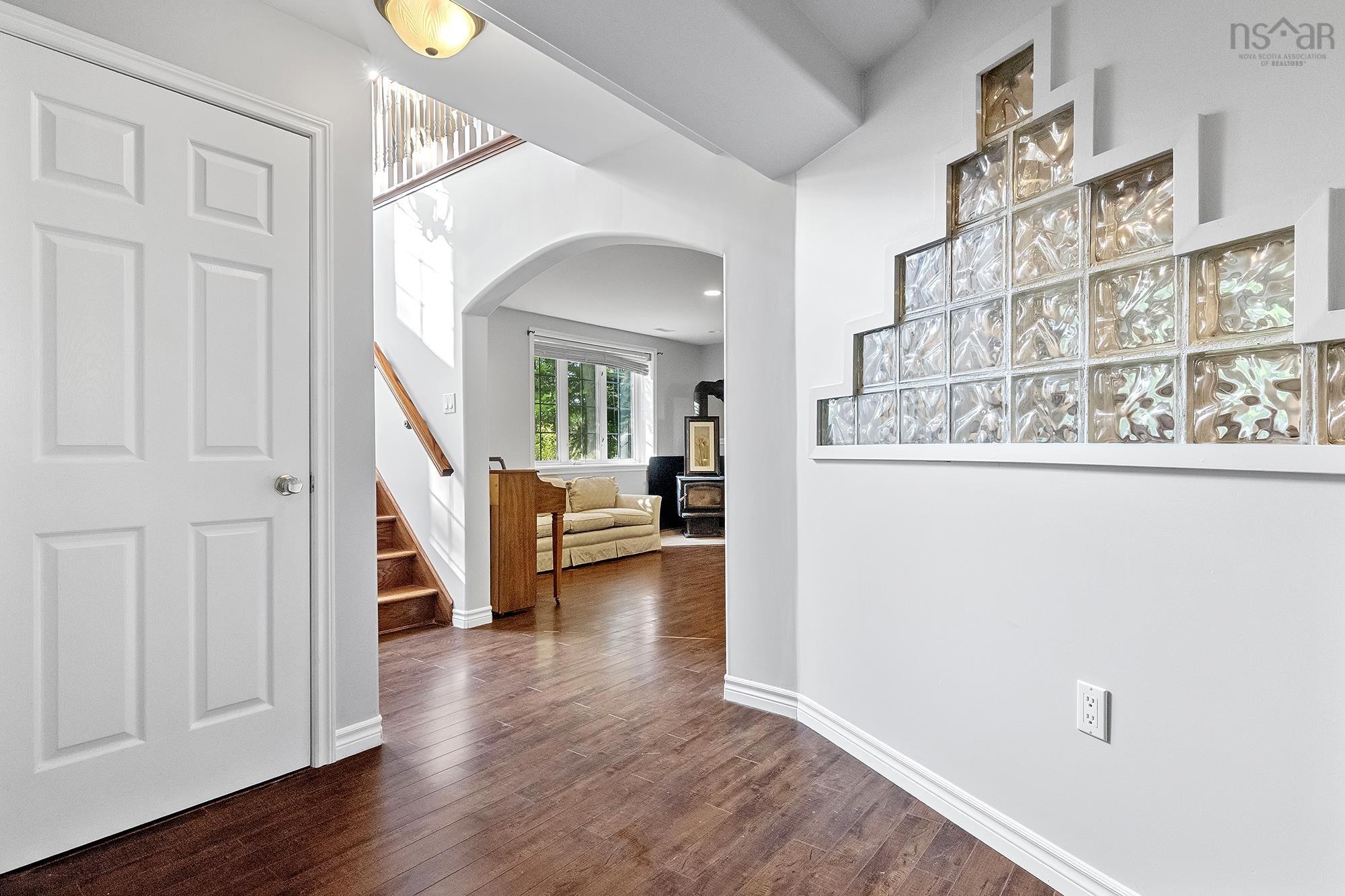 $625,000.00: 15 Brackendale Lane, Beaver Bank
