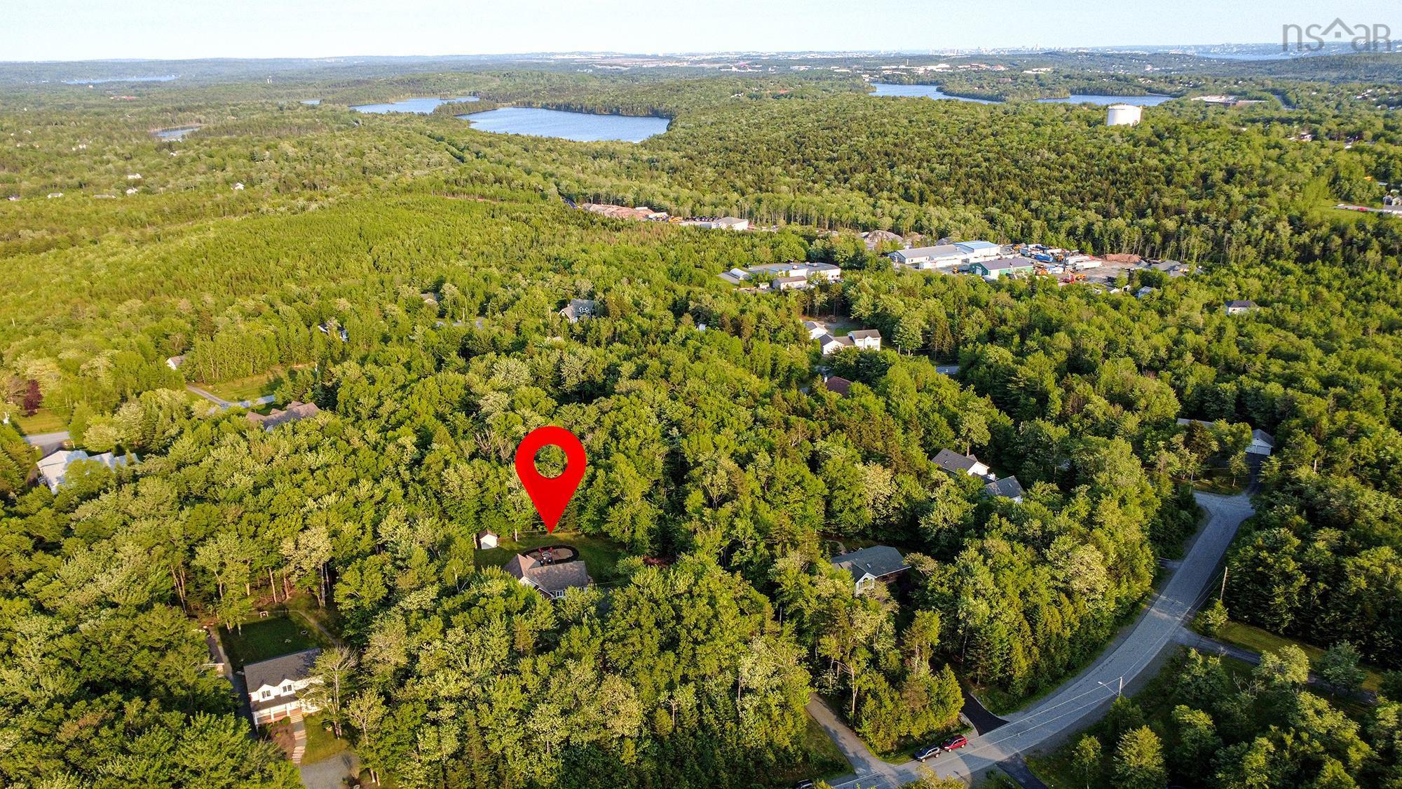 $625,000.00: 15 Brackendale Lane, Beaver Bank