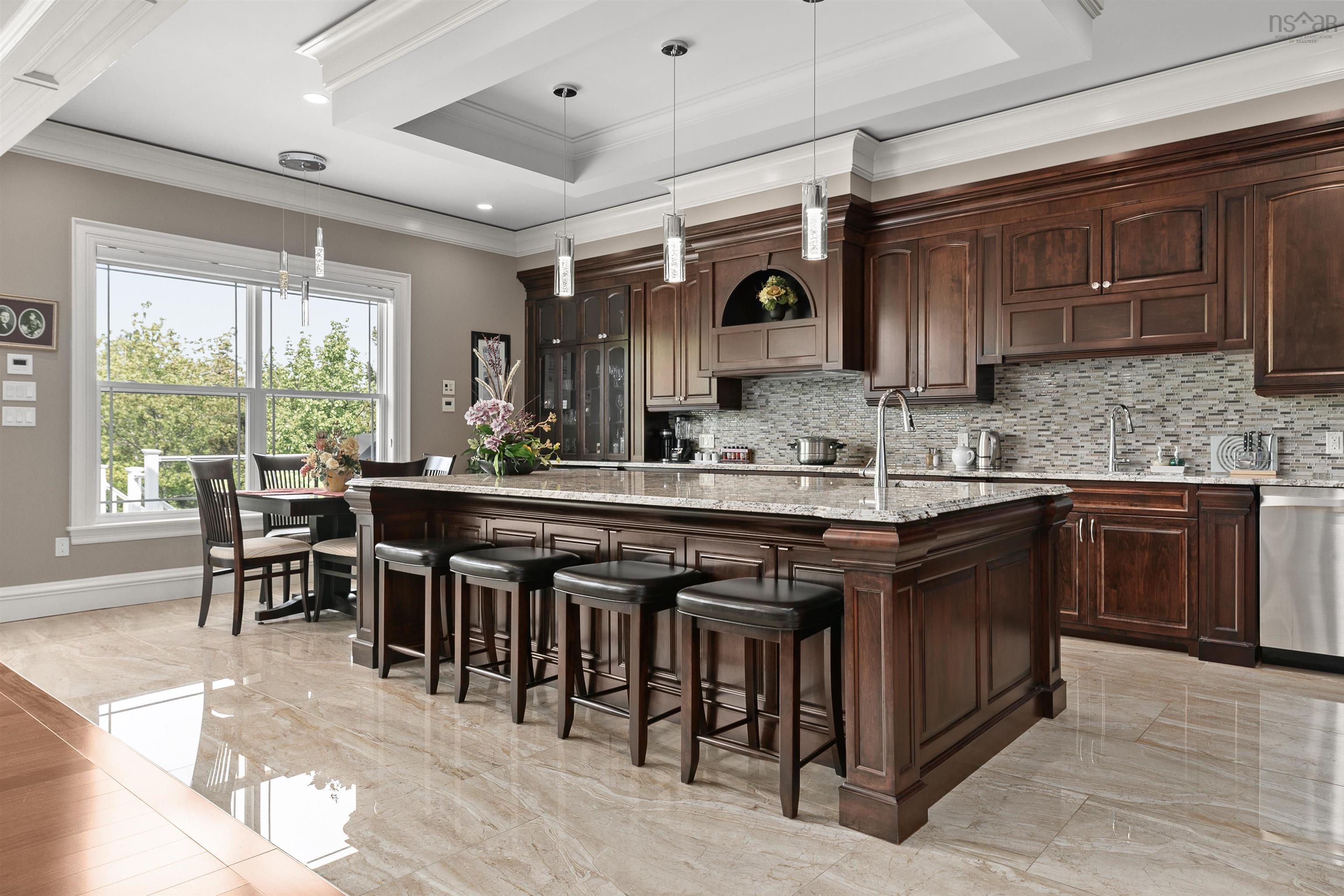 $2,495,000.00: 104 Shaughnessy Place, Bedford