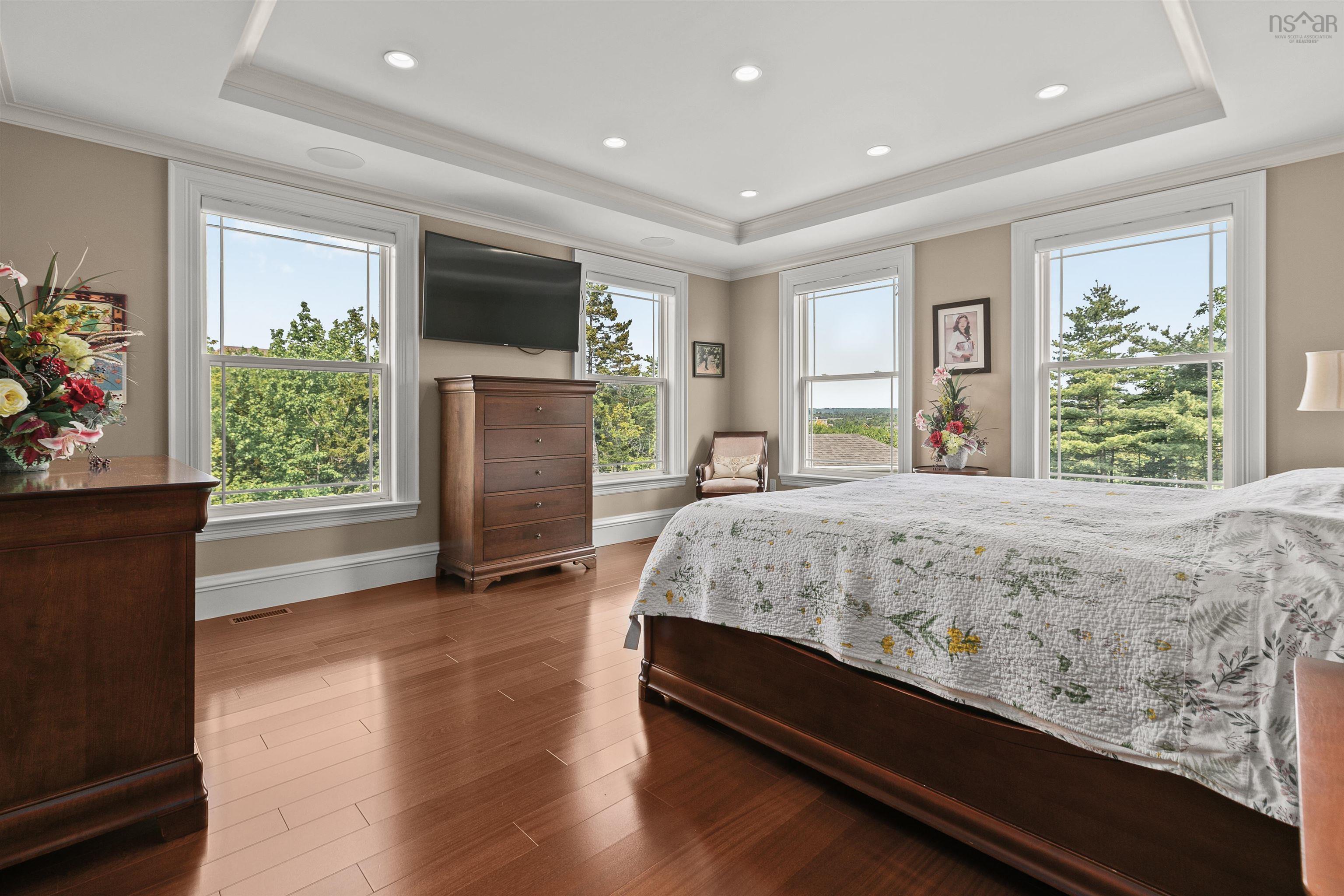 $2,495,000.00: 104 Shaughnessy Place, Bedford