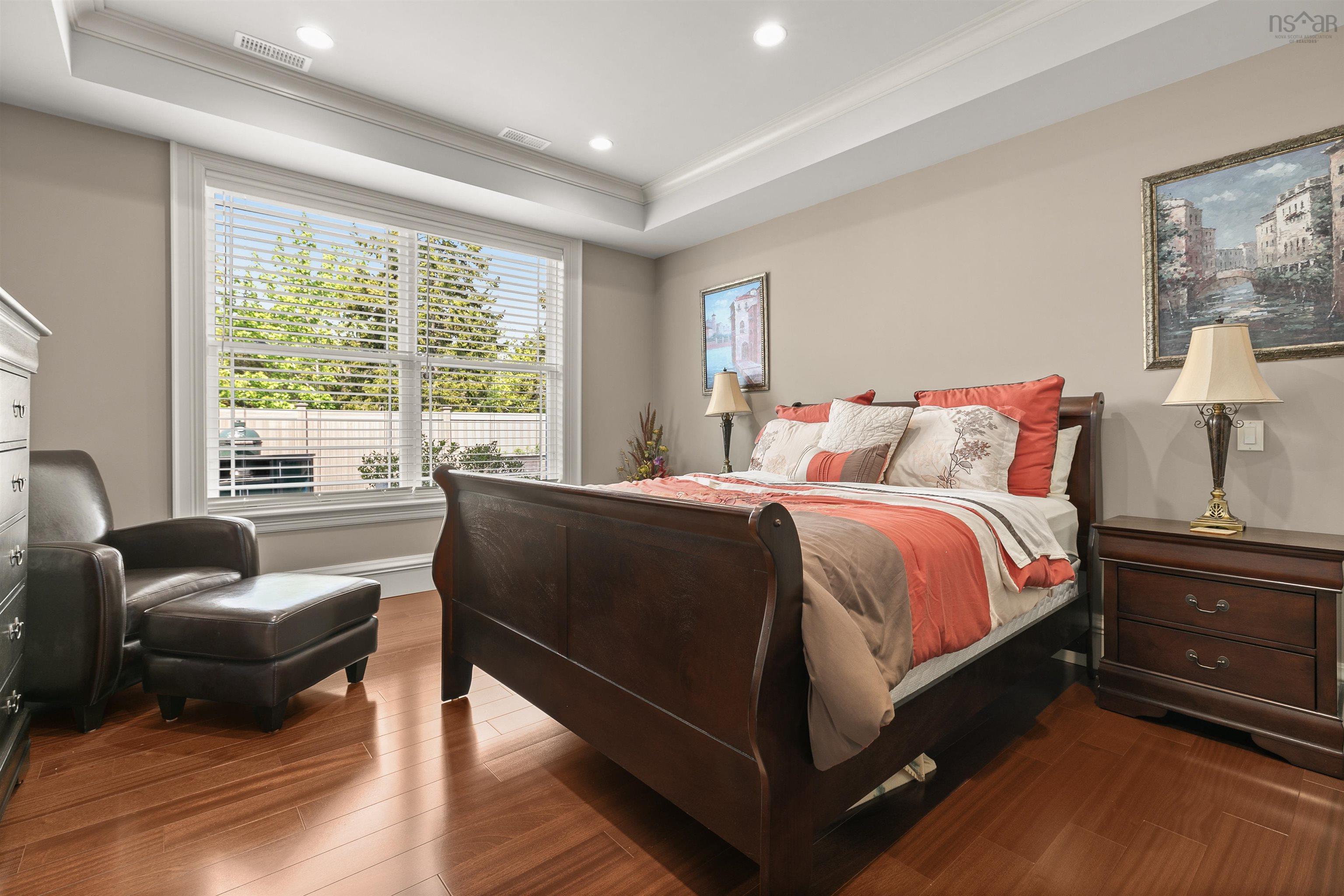 $2,495,000.00: 104 Shaughnessy Place, Bedford