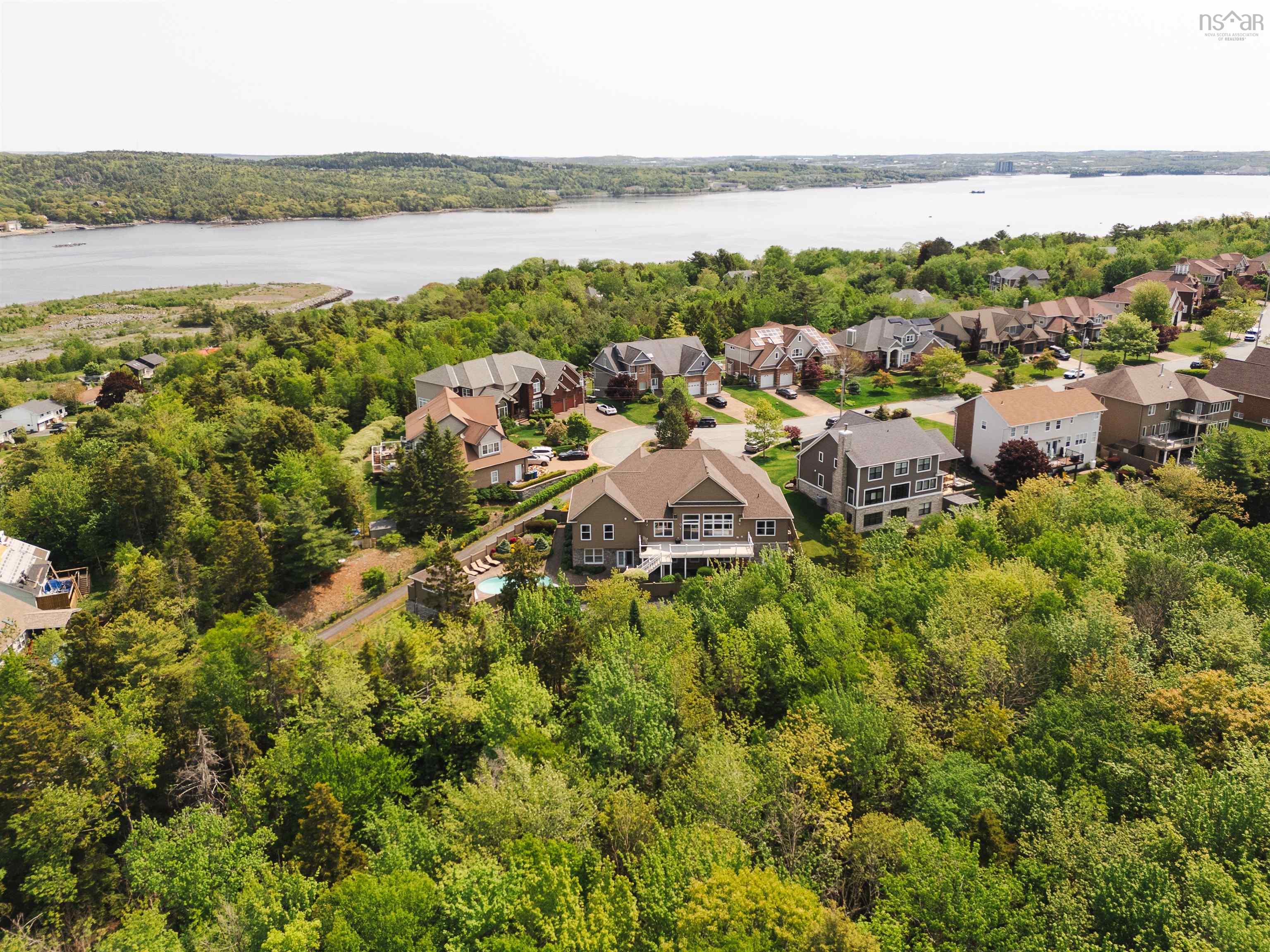 $2,495,000.00: 104 Shaughnessy Place, Bedford