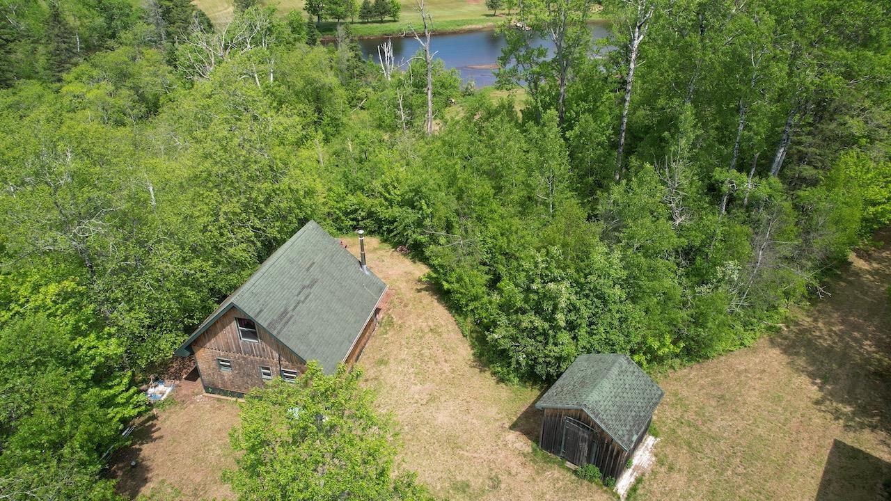 $329,000.00: 6327 Hwy 321 Highway, Roslin