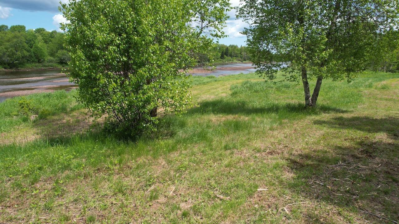 $329,000.00: 6327 Hwy 321 Highway, Roslin