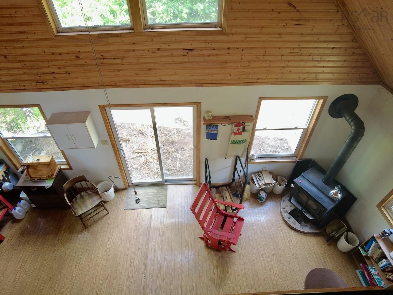 $329,000.00: 6327 Hwy 321 Highway, Roslin