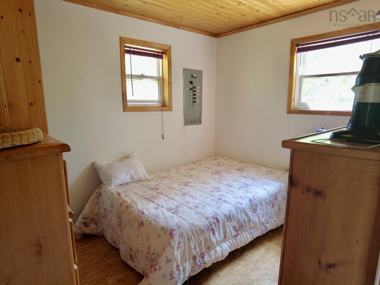 $329,000.00: 6327 Hwy 321 Highway, Roslin