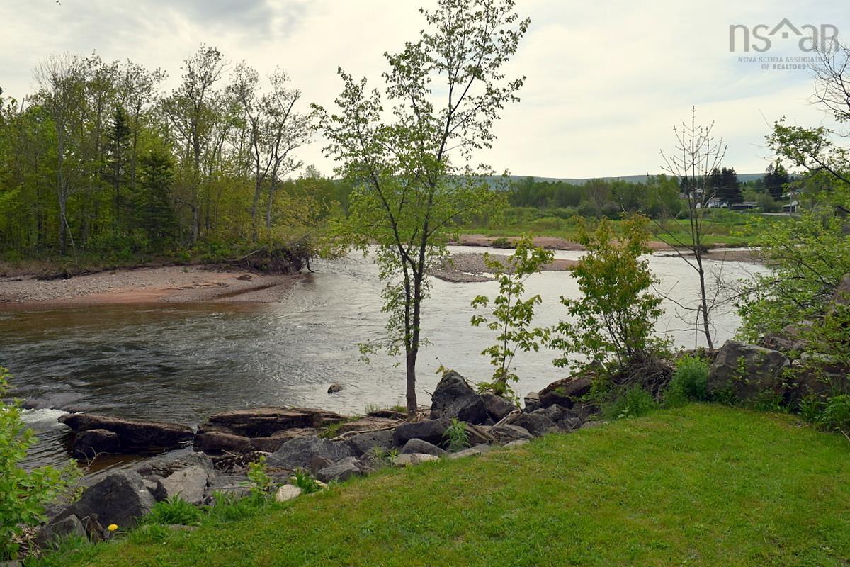 $195,000.00: 7032 Cabot Trail, Margaree
