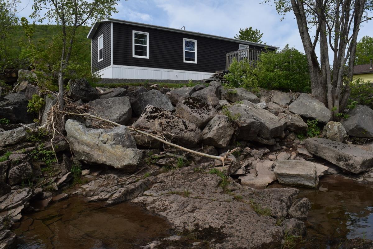 $195,000.00: 7032 Cabot Trail, Margaree