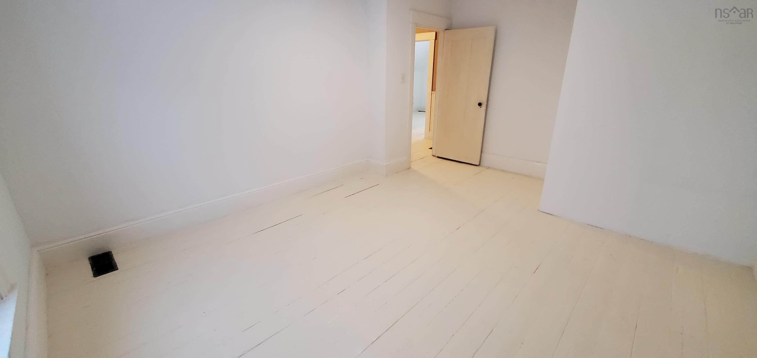 $270,000.00: 44 Confederation Road, Diligent River