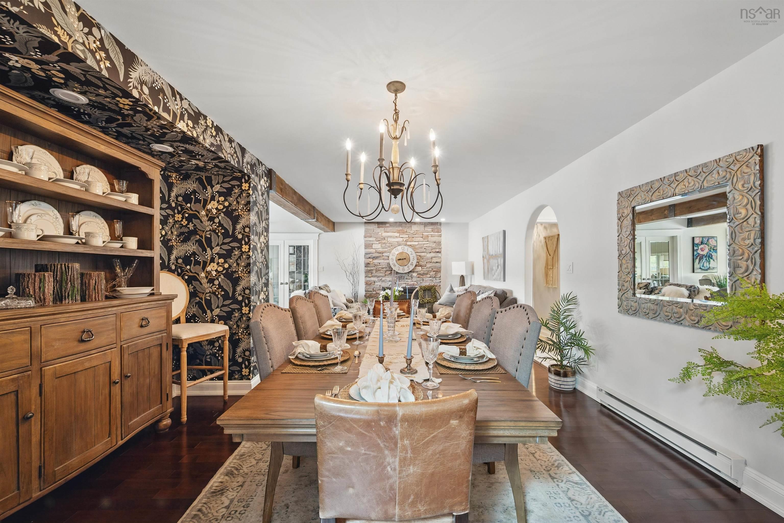 $2,600,000.00: 22 Parkview Drive, Oakfield