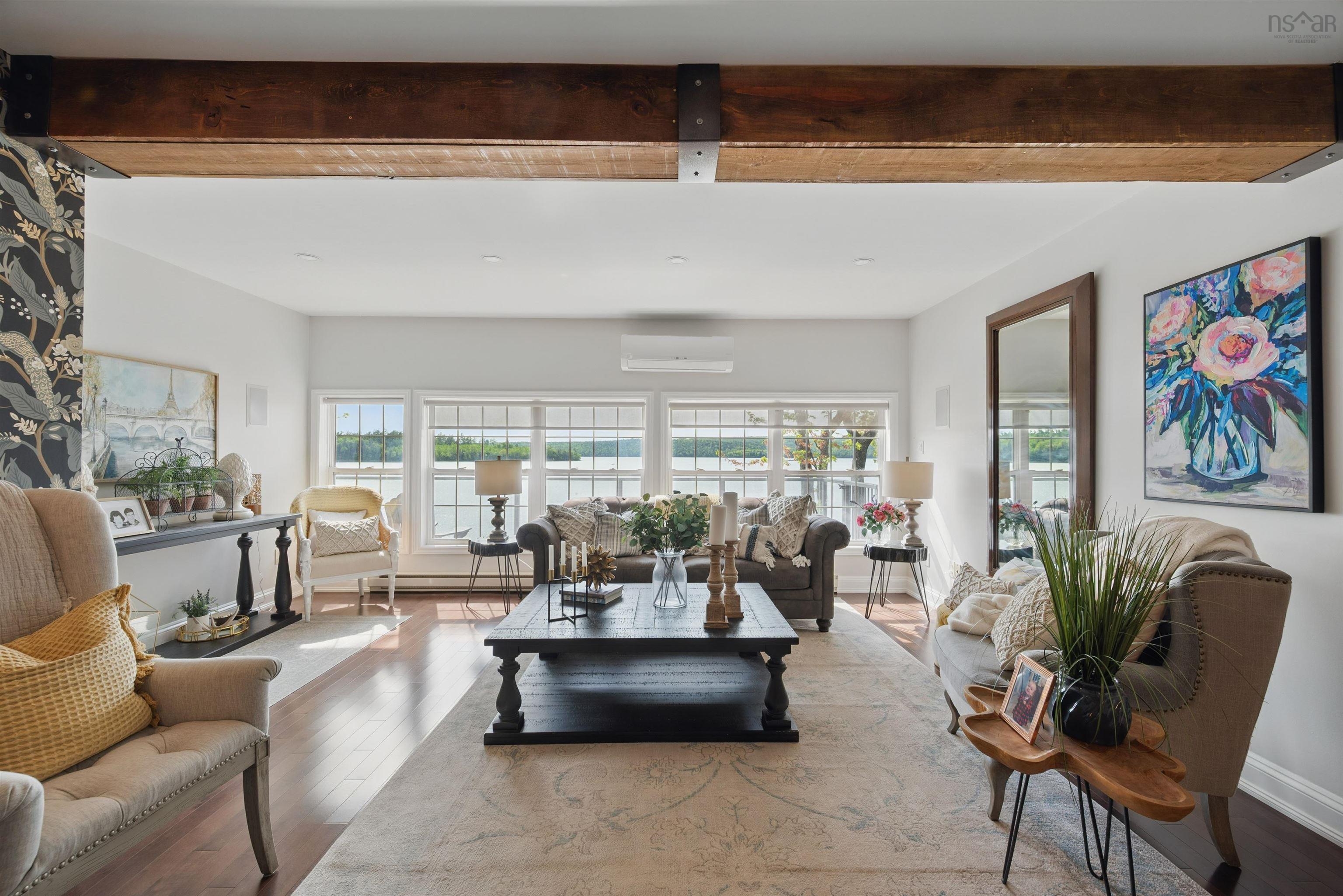 $2,600,000.00: 22 Parkview Drive, Oakfield