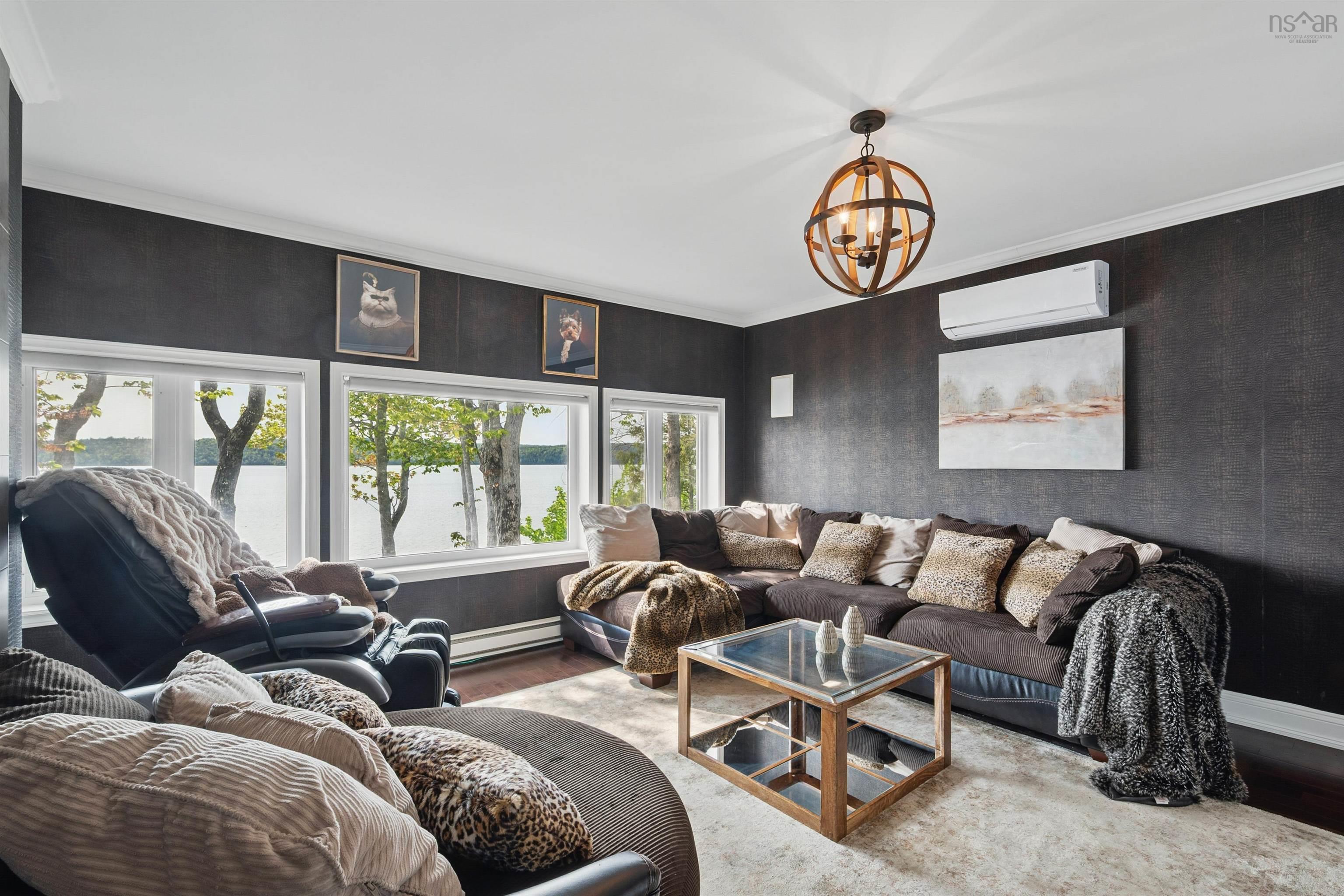 $2,600,000.00: 22 Parkview Drive, Oakfield