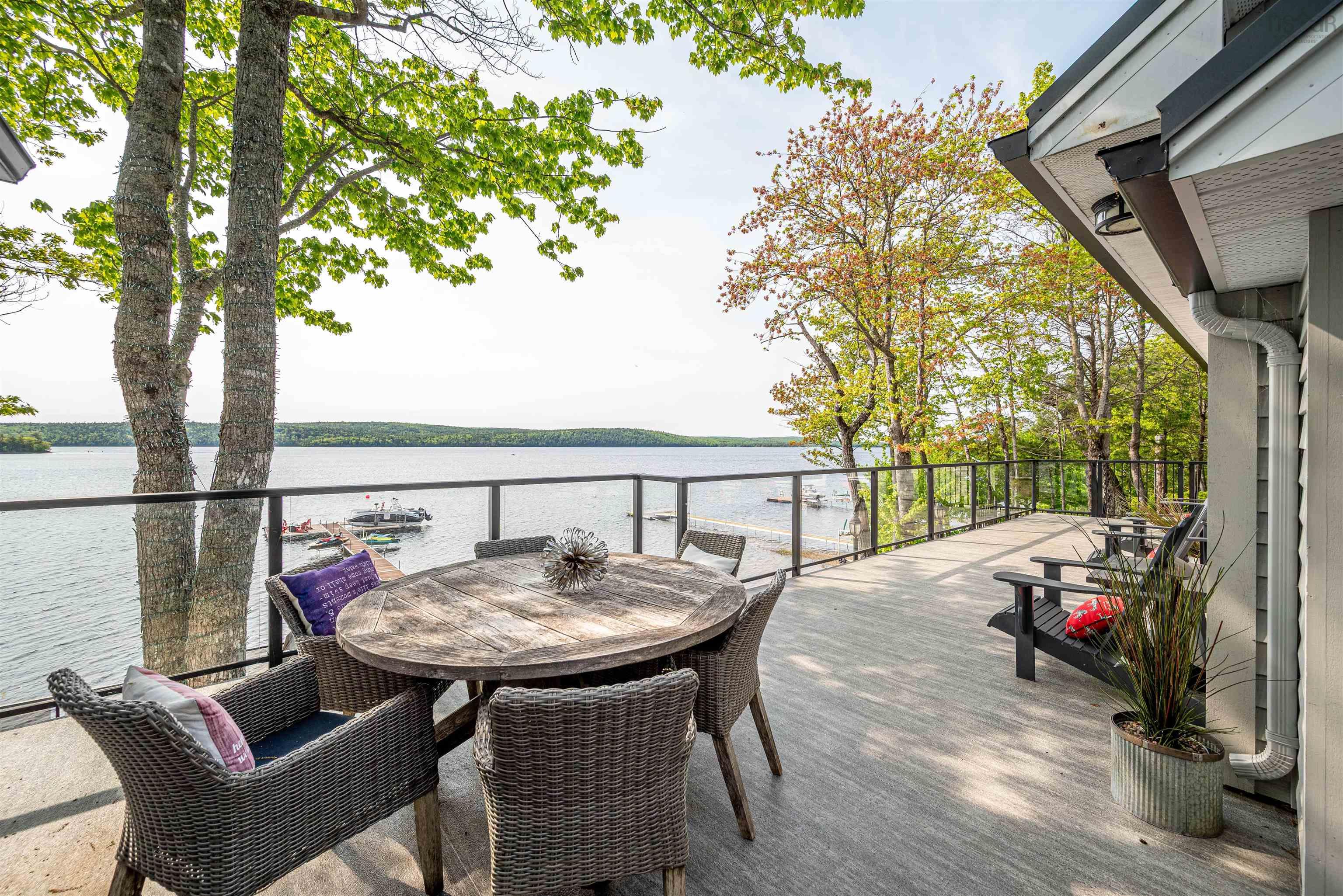 $2,600,000.00: 22 Parkview Drive, Oakfield