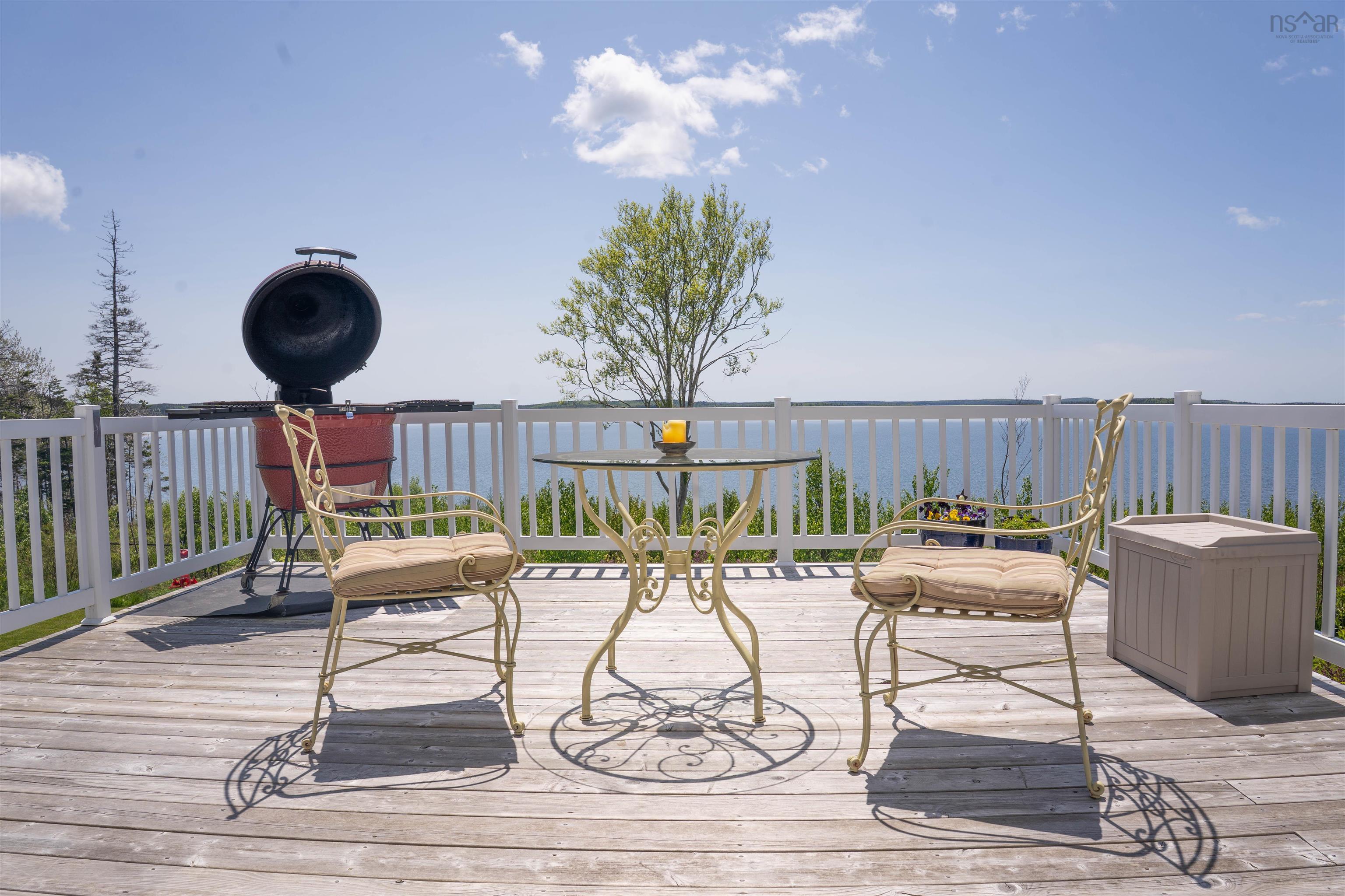 $1,098,000.00: 122 Peter Sosna Drive, Macnabs Cove