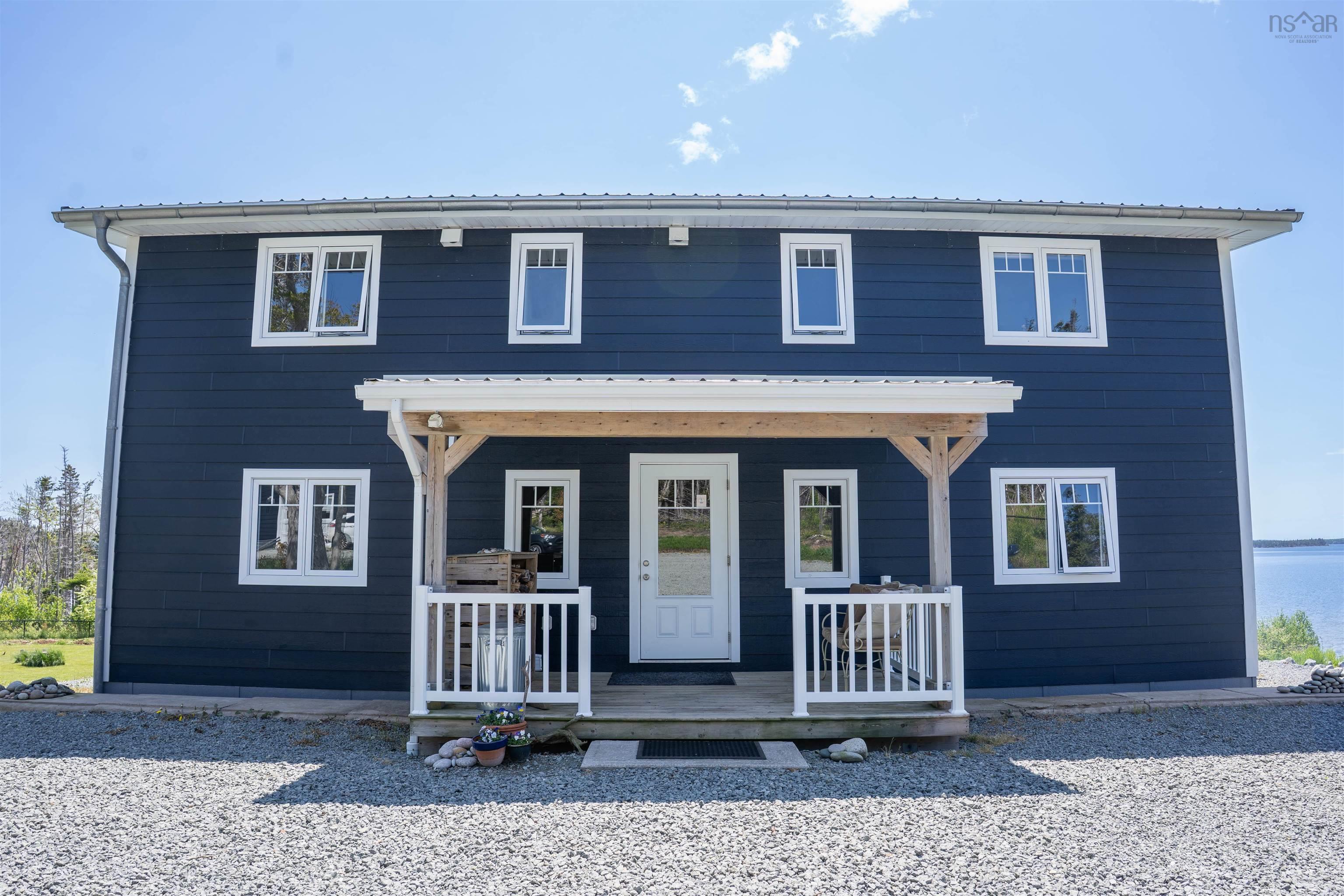 $1,098,000.00: 122 Peter Sosna Drive, Macnabs Cove