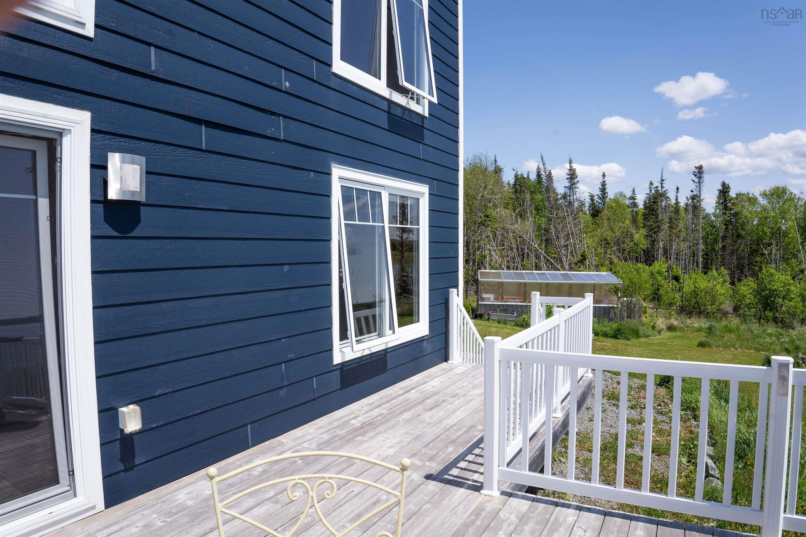 $1,098,000.00: 122 Peter Sosna Drive, Macnabs Cove