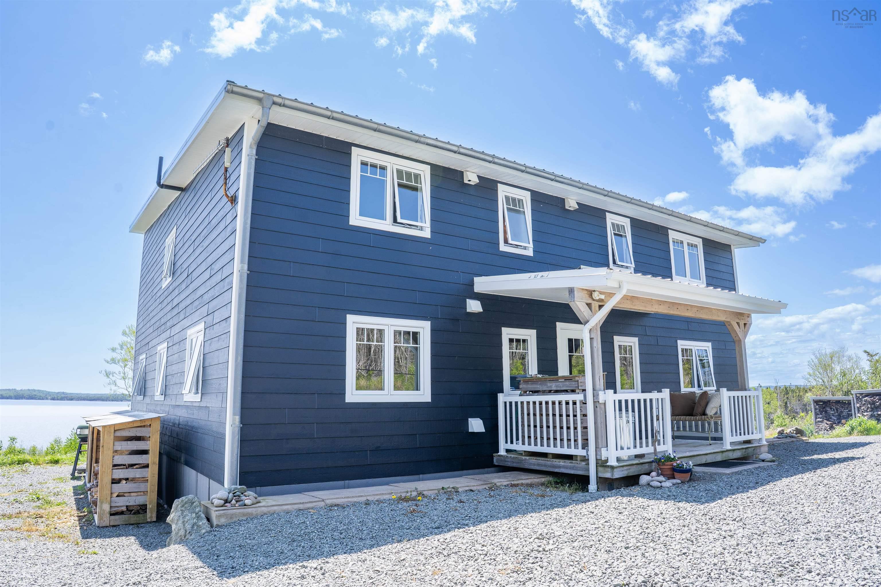 $1,098,000.00: 122 Peter Sosna Drive, Macnabs Cove