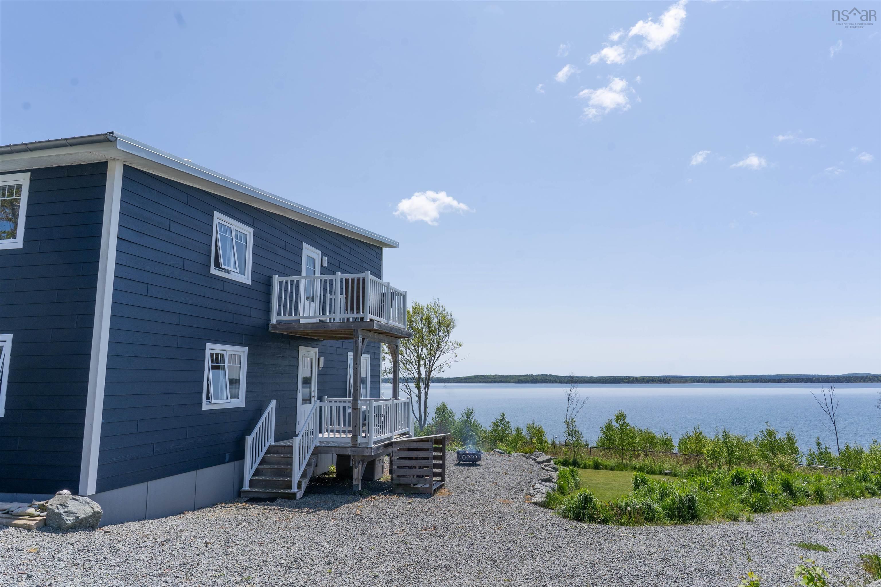 $1,098,000.00: 122 Peter Sosna Drive, Macnabs Cove
