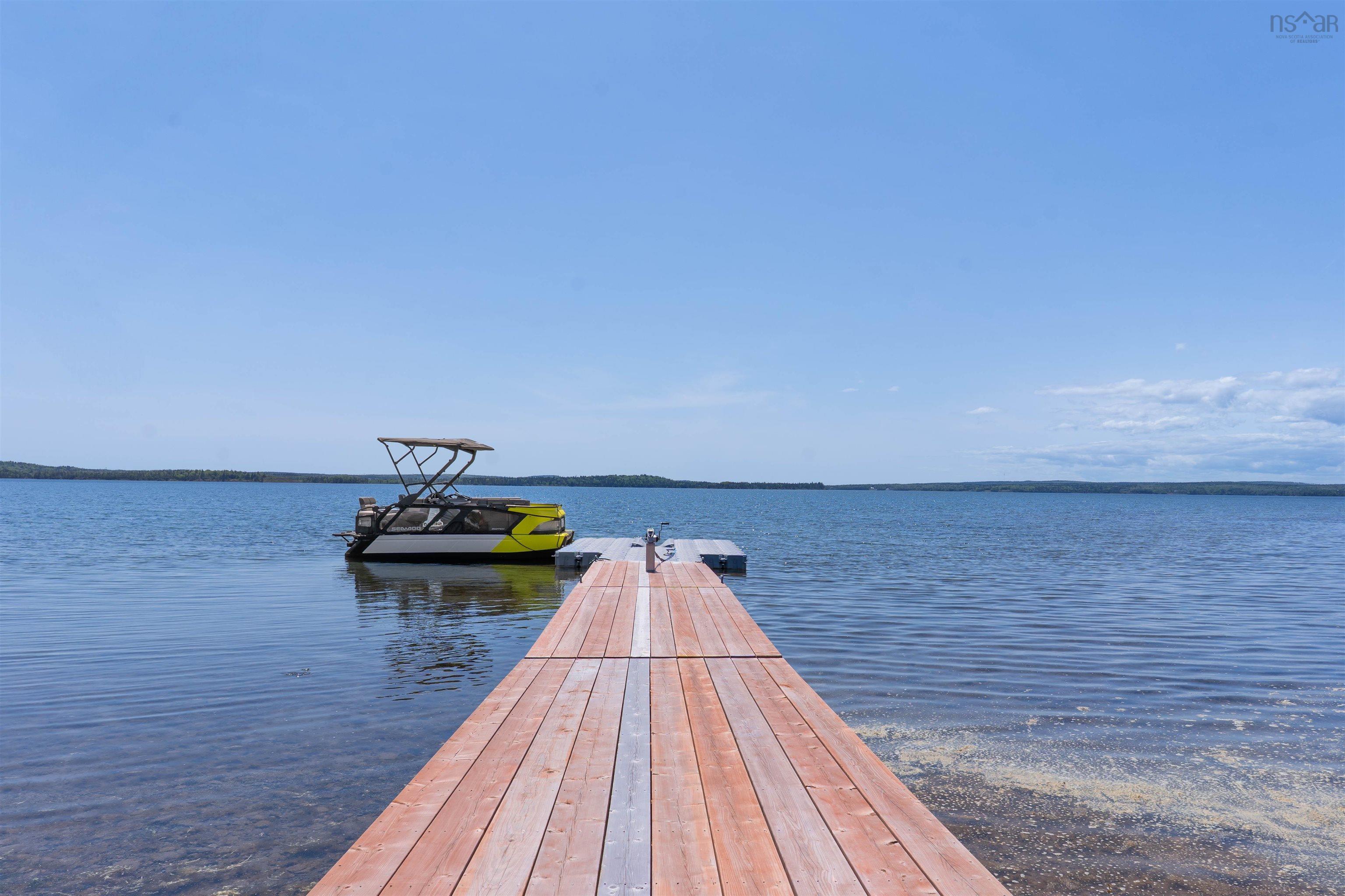 $1,098,000.00: 122 Peter Sosna Drive, Macnabs Cove
