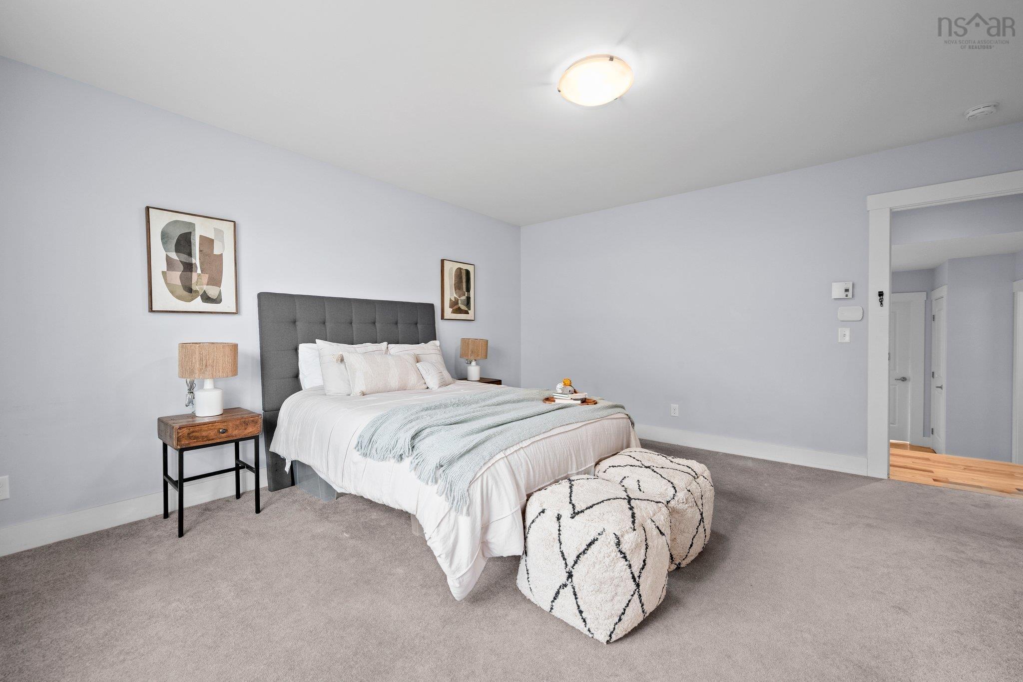 $759,999.00: 208 Capstone Crescent, Bedford West