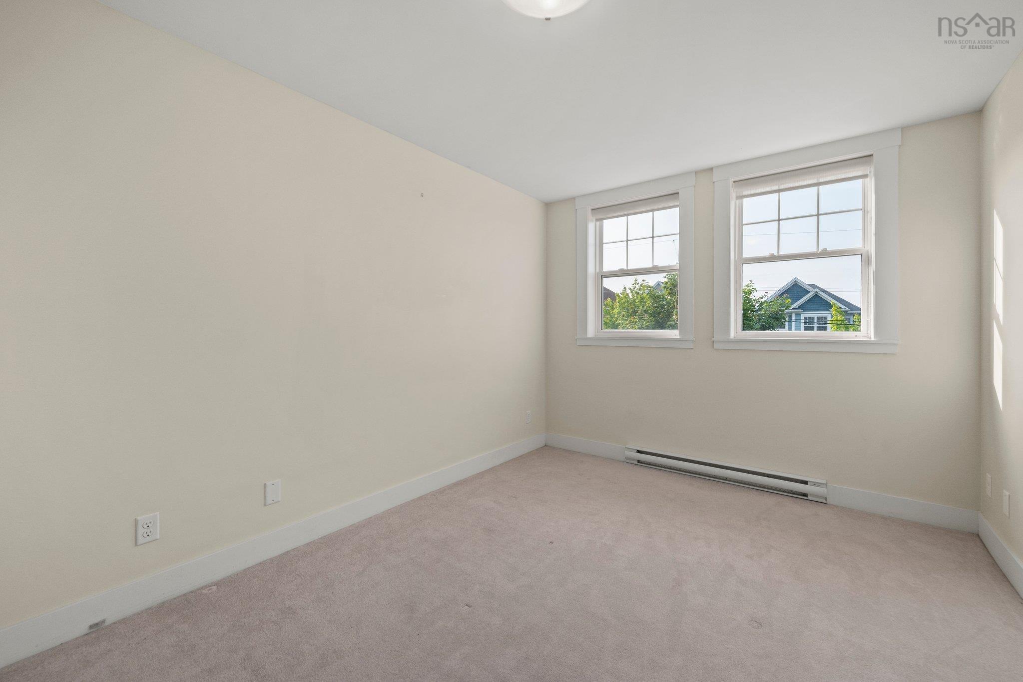 $759,999.00: 208 Capstone Crescent, Bedford West