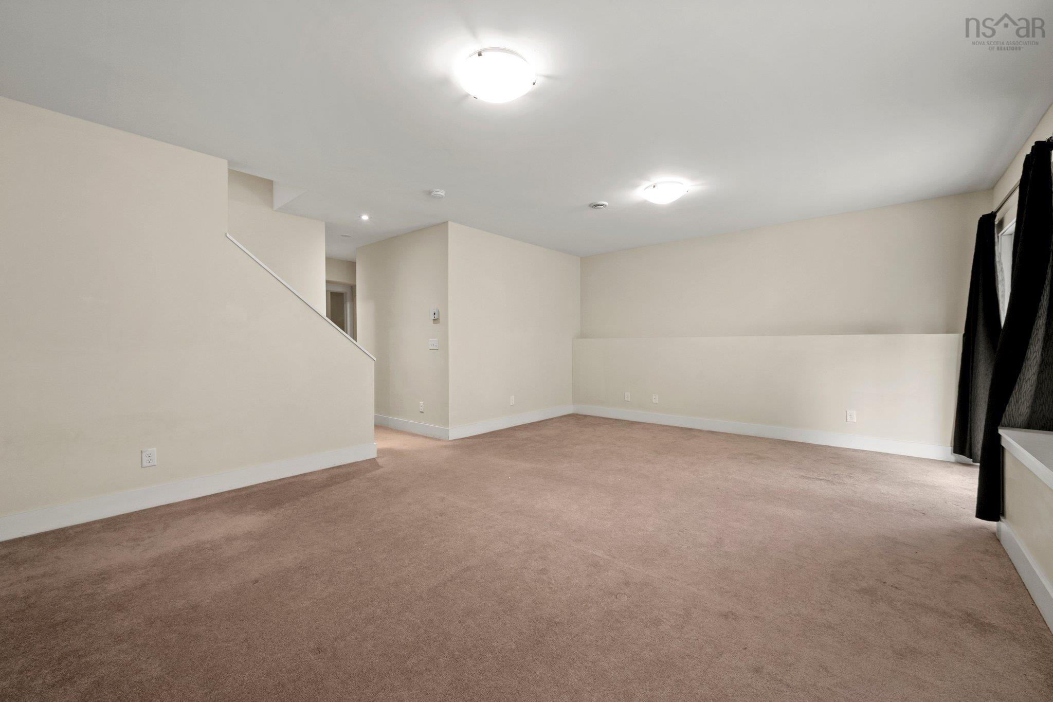 $759,999.00: 208 Capstone Crescent, Bedford West