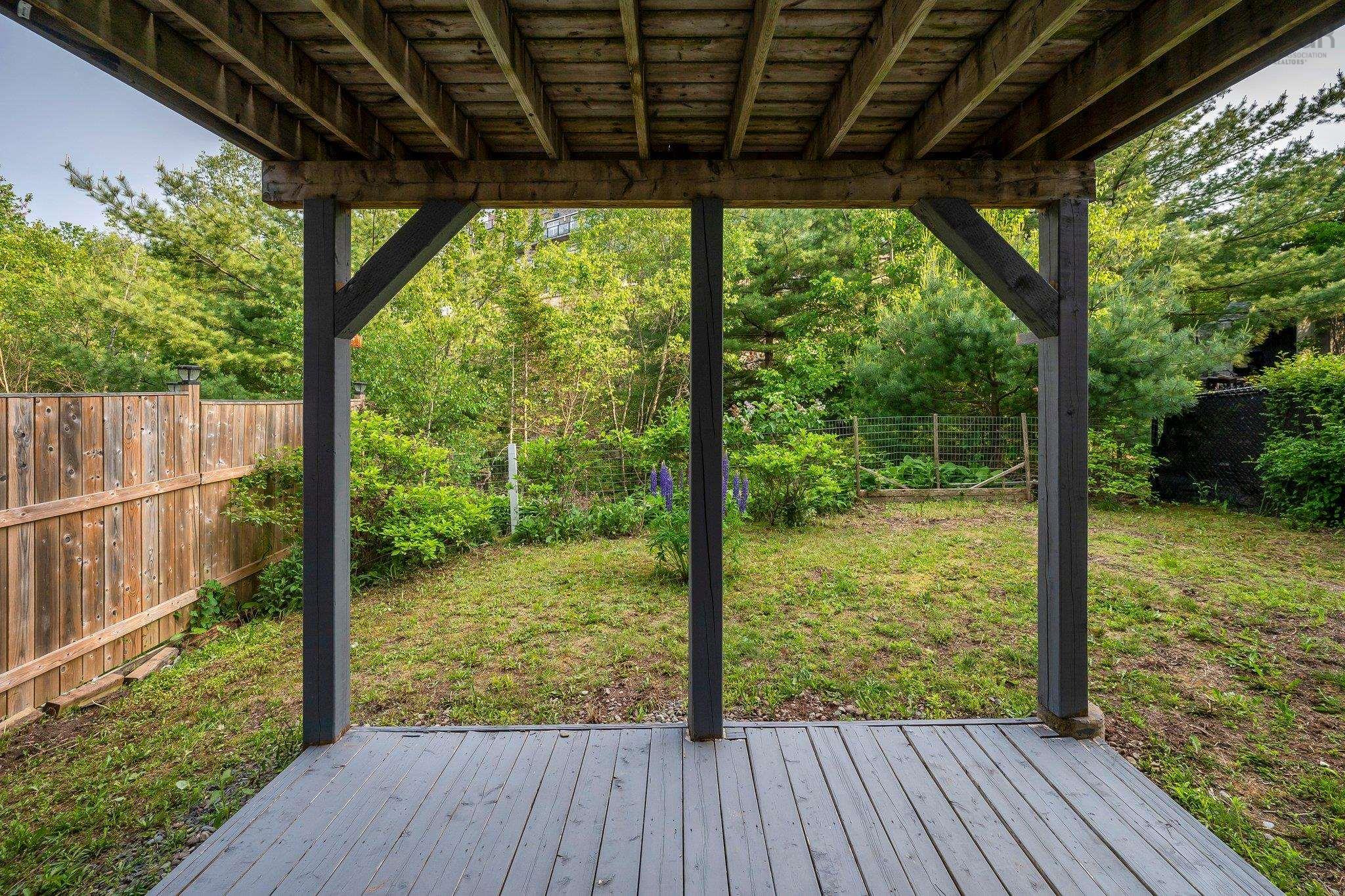 $759,999.00: 208 Capstone Crescent, Bedford West