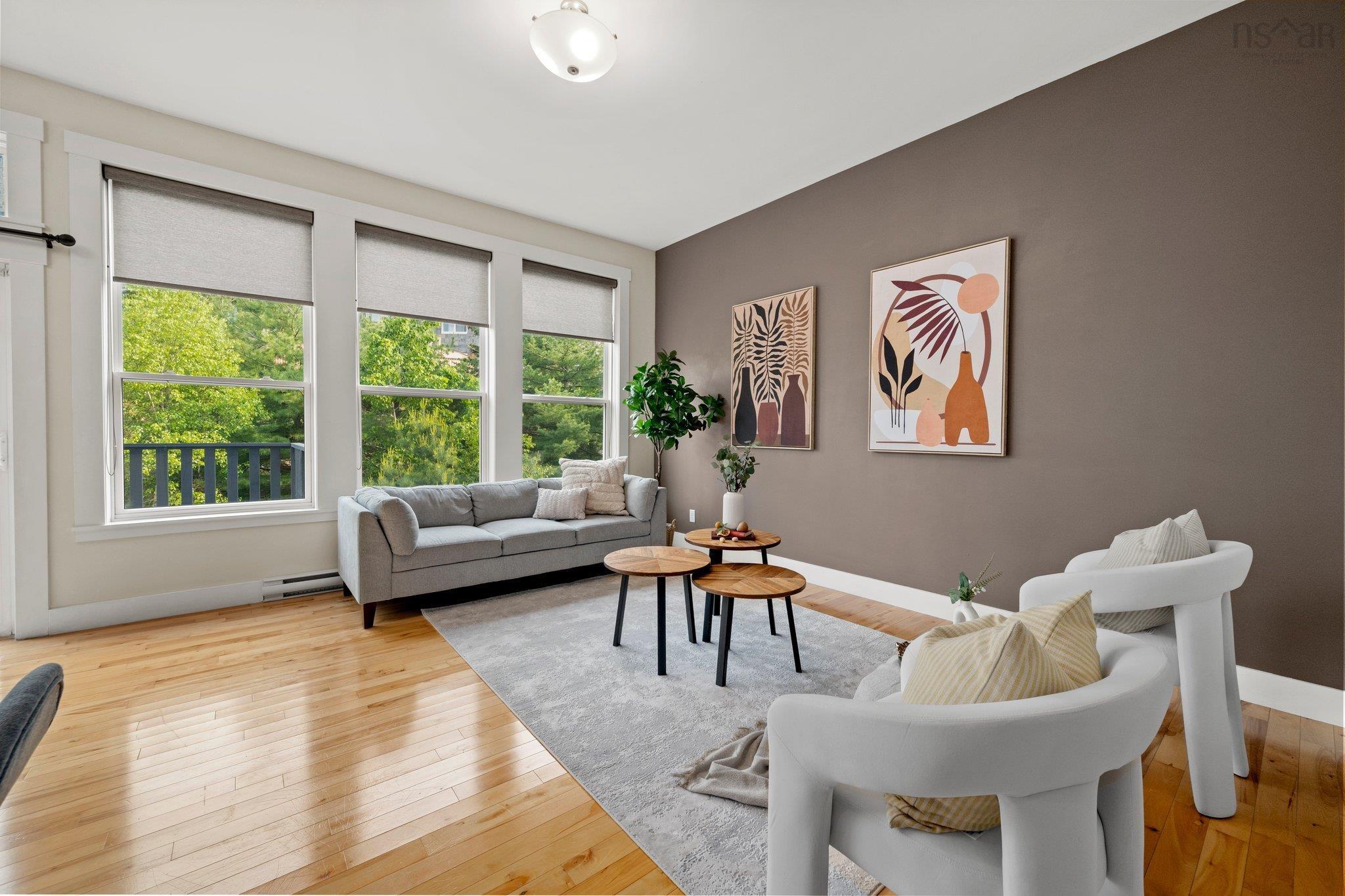 $759,999.00: 208 Capstone Crescent, Bedford West