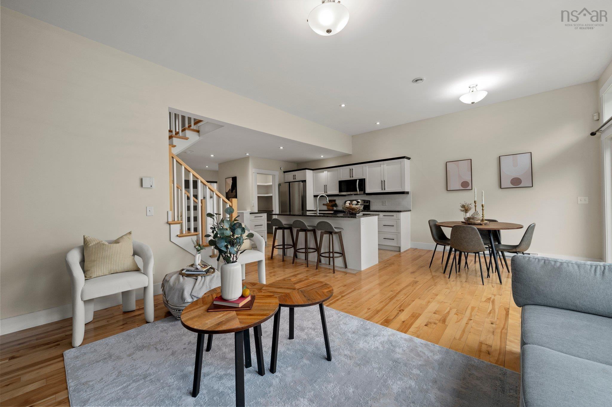 $759,999.00: 208 Capstone Crescent, Bedford West