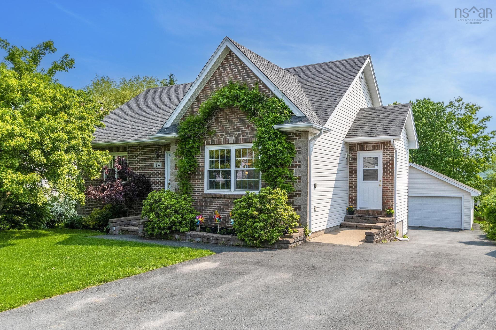 $574,900.00: 14 Churchill Downs Circle, Lower Sackville
