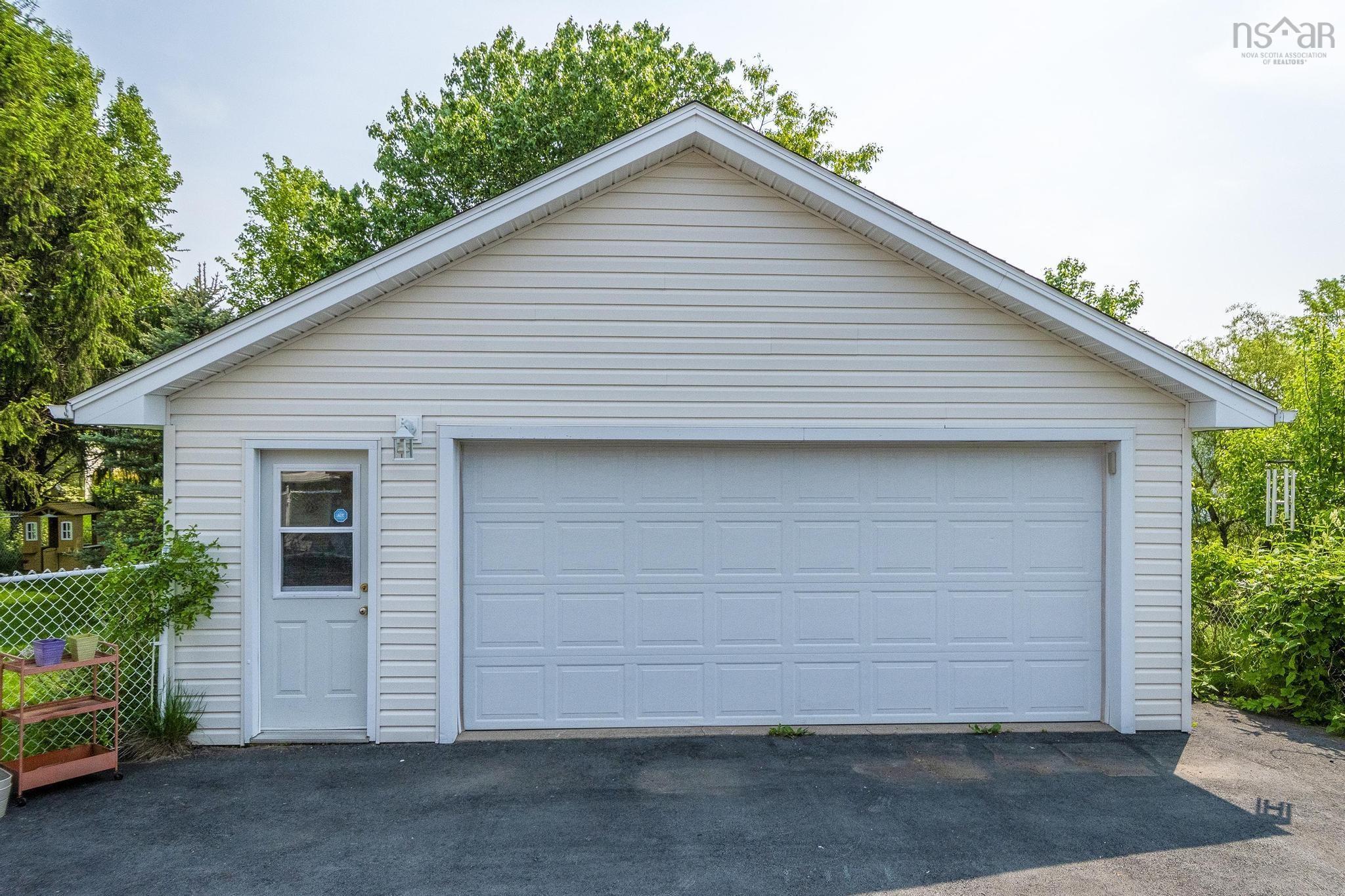 $574,900.00: 14 Churchill Downs Circle, Lower Sackville